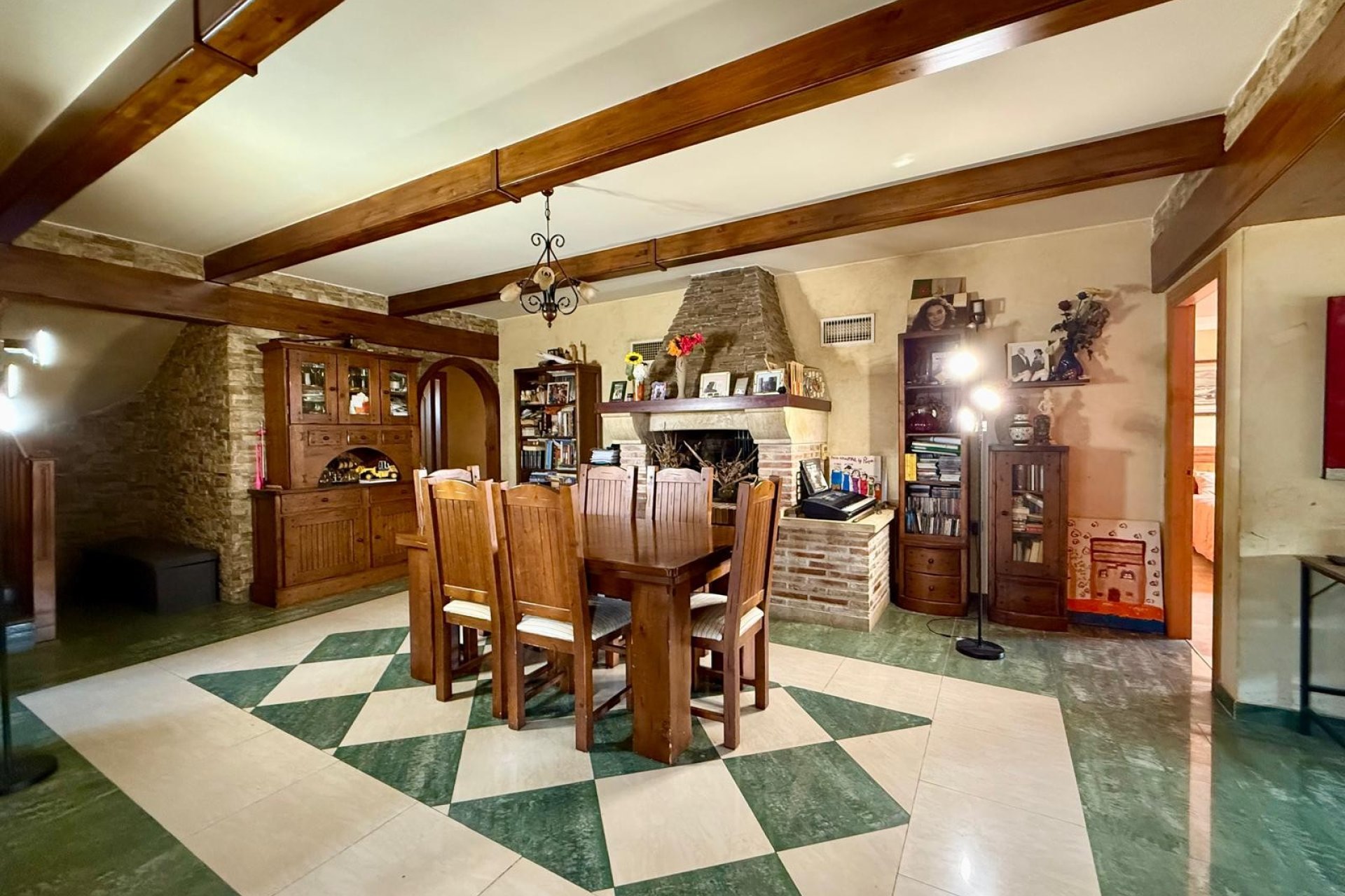 Resale - Villa -
San Miguel de Salinas