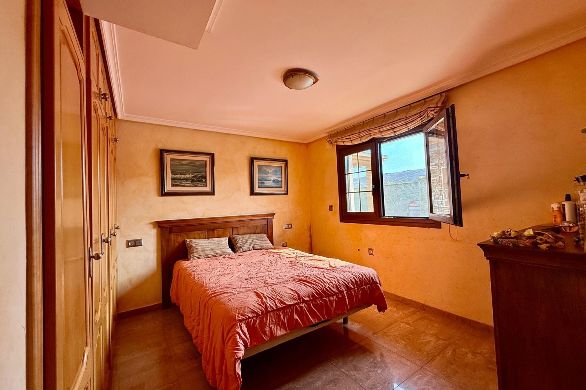 Resale - Villa -
San Miguel de Salinas