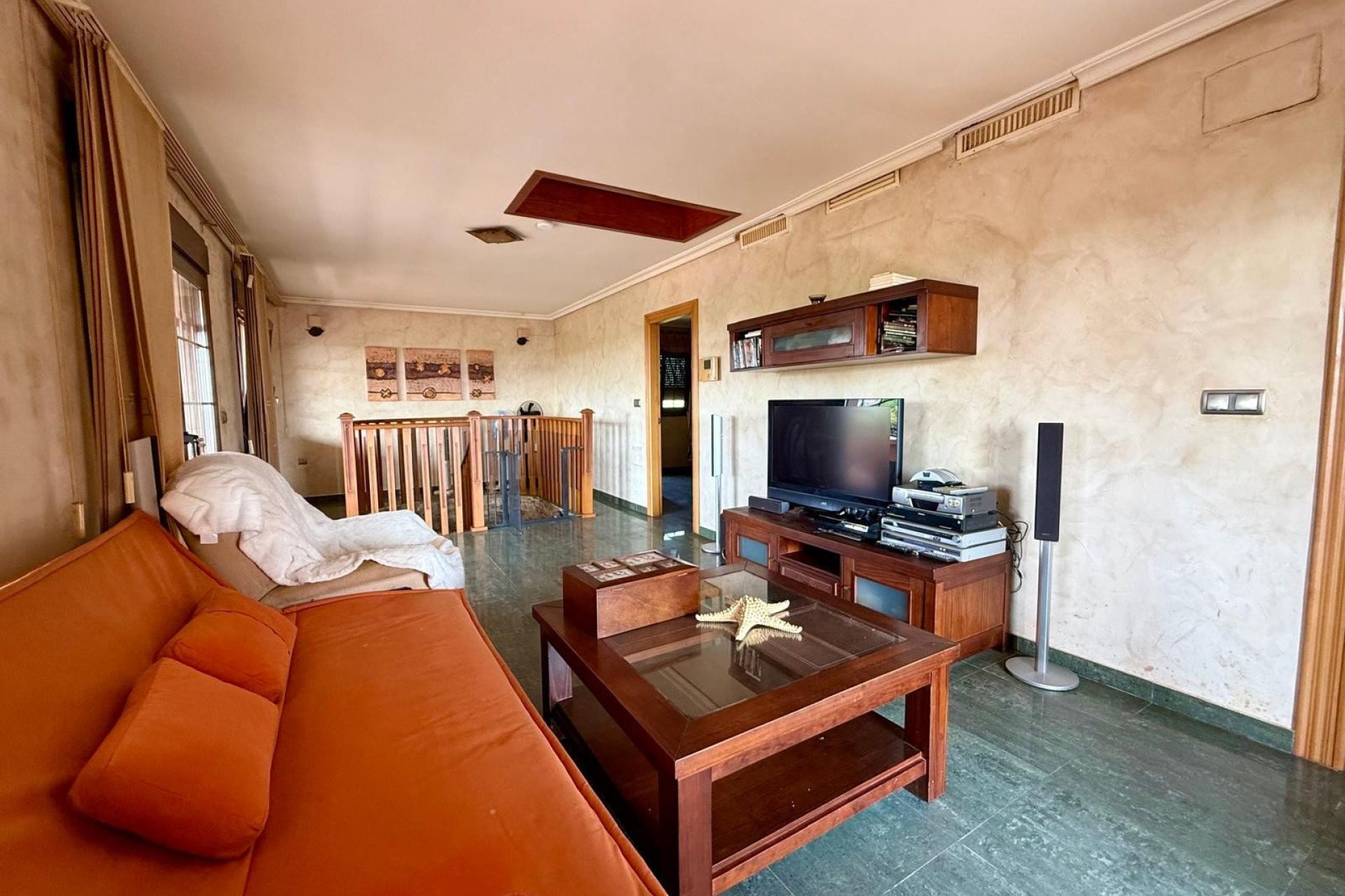 Resale - Villa -
San Miguel de Salinas