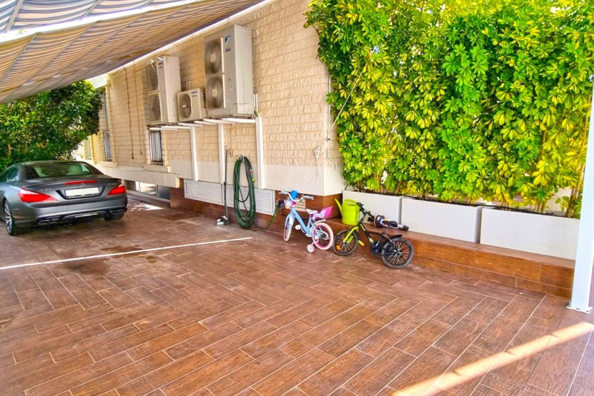 Resale - Villa -
Torrevieja - La Mata