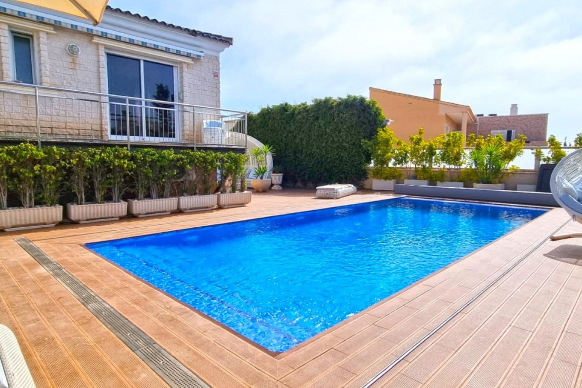 Resale - Villa -
Torrevieja - La Mata