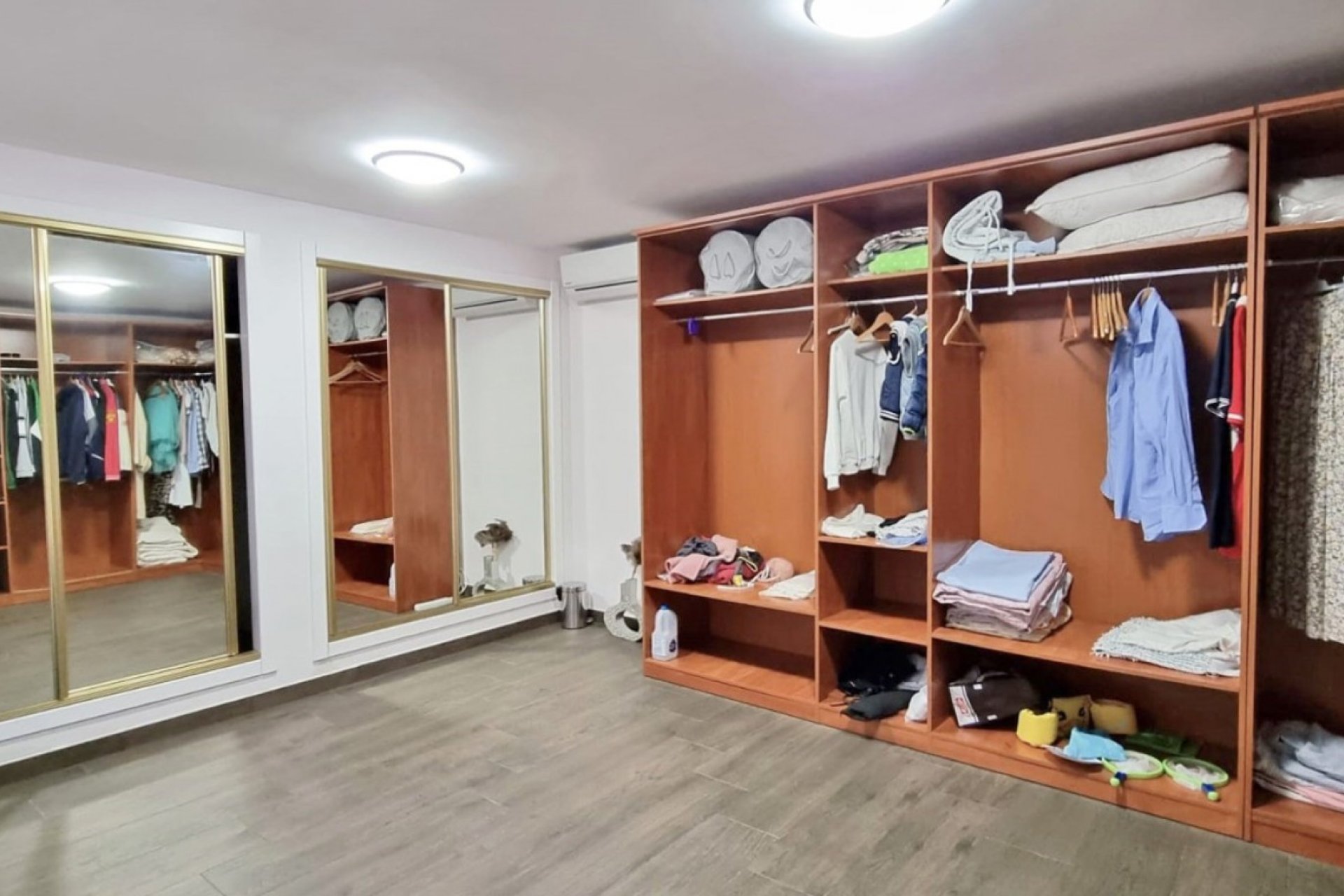 Resale - Villa -
Torrevieja - La Mata
