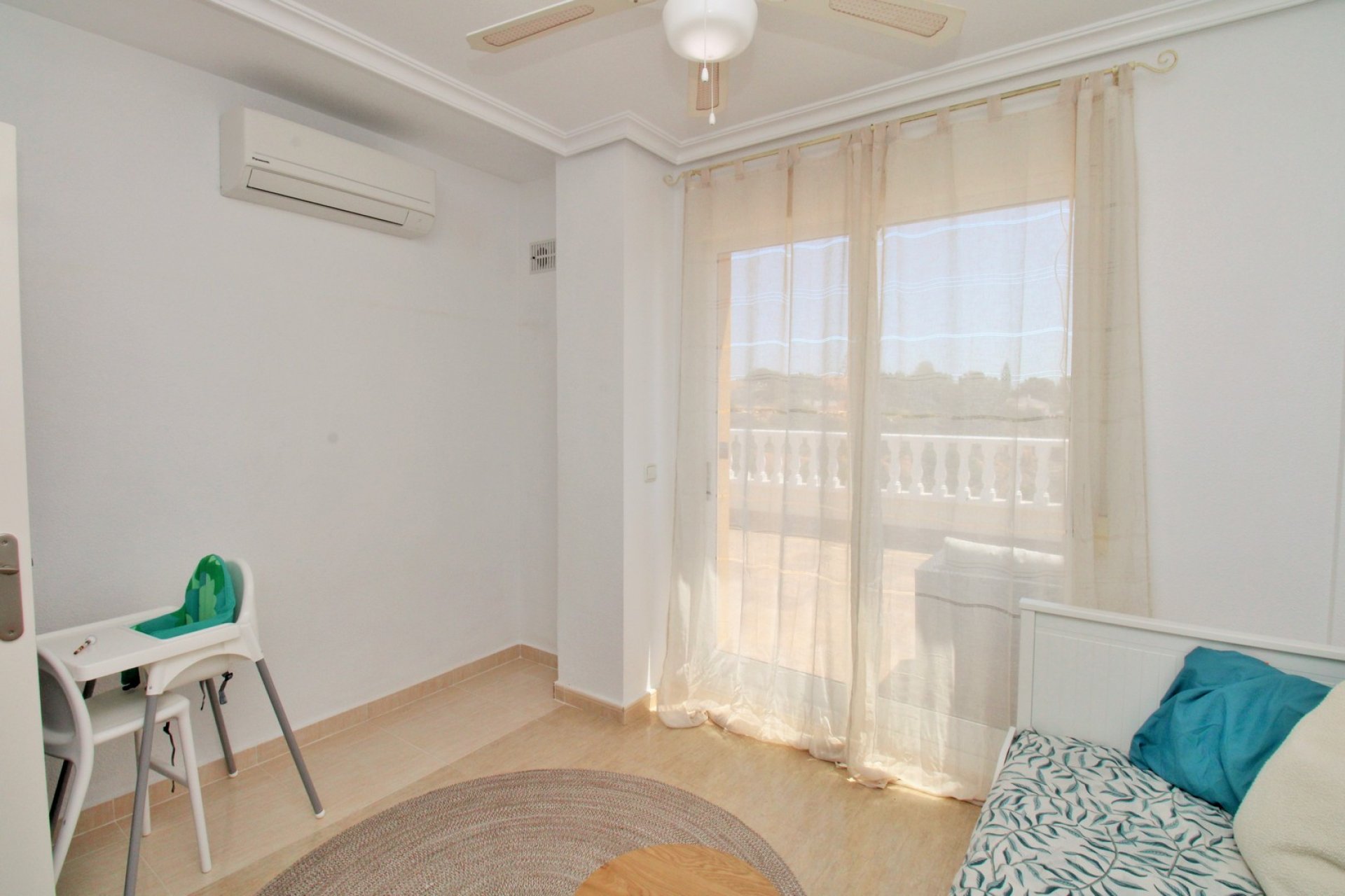 Resale - Villa -
Villamartín - Los Dolses