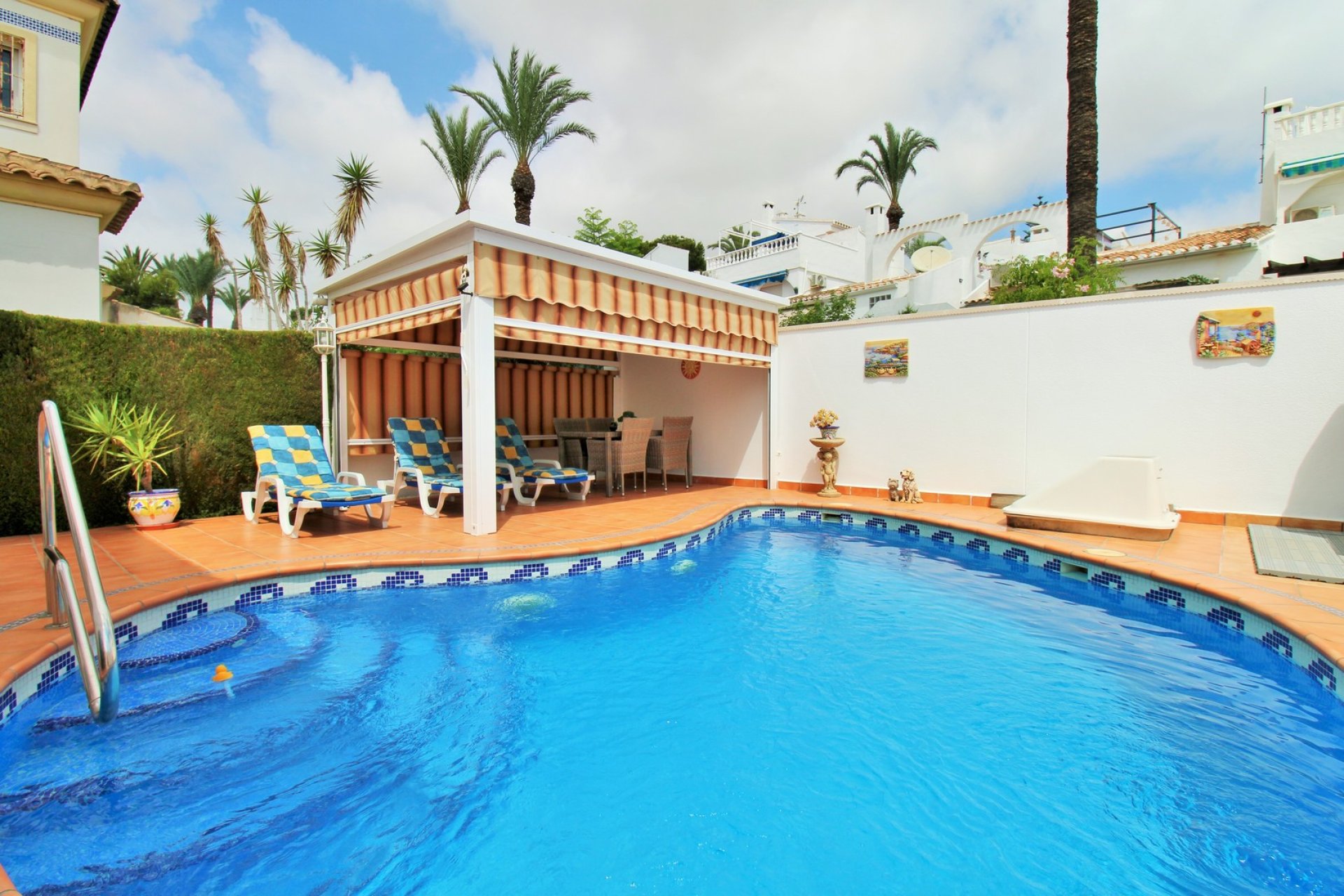 Resale - Villa -
Villamartín - Los Dolses