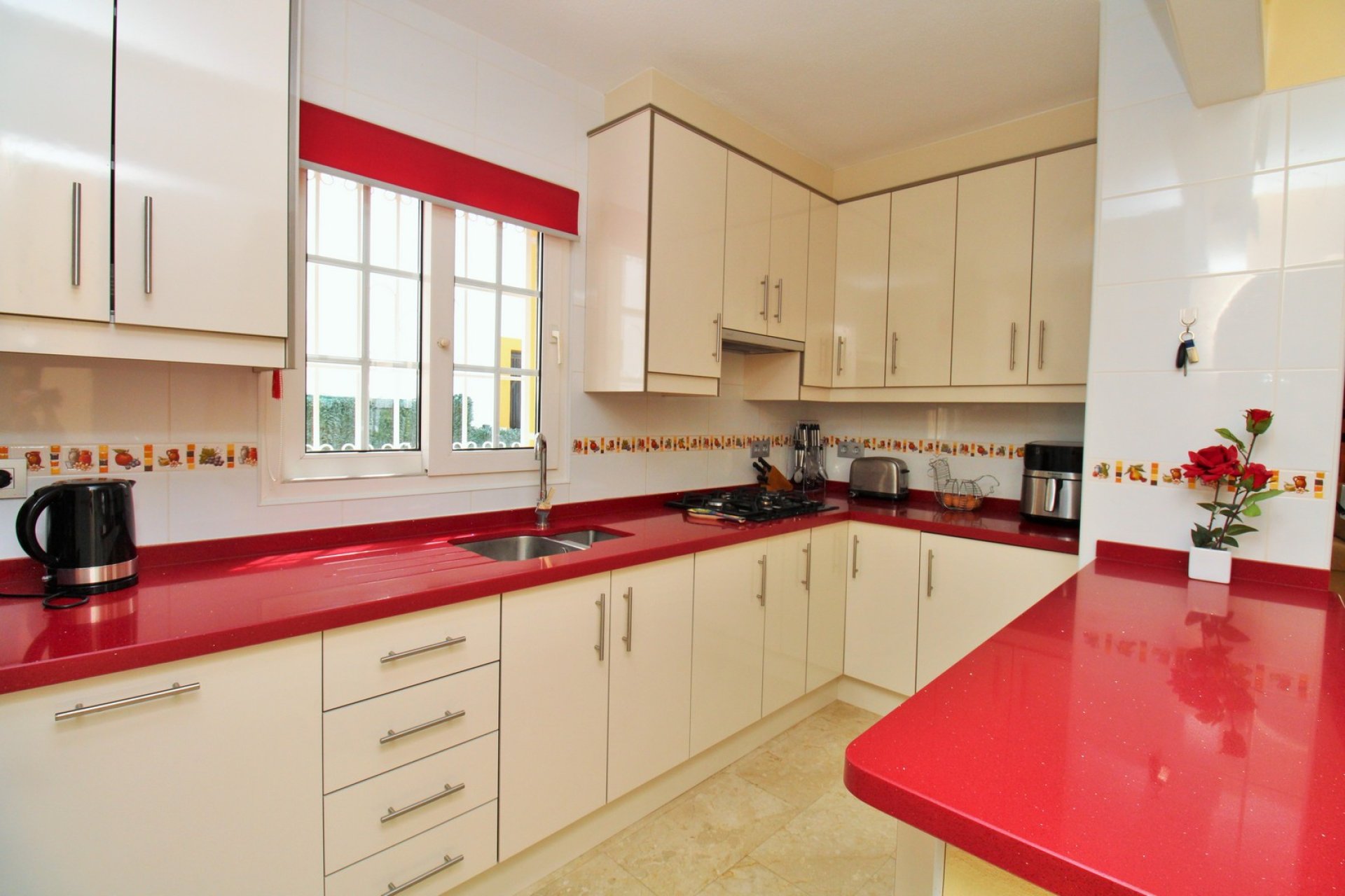 Resale - Villa -
Villamartín - Los Dolses