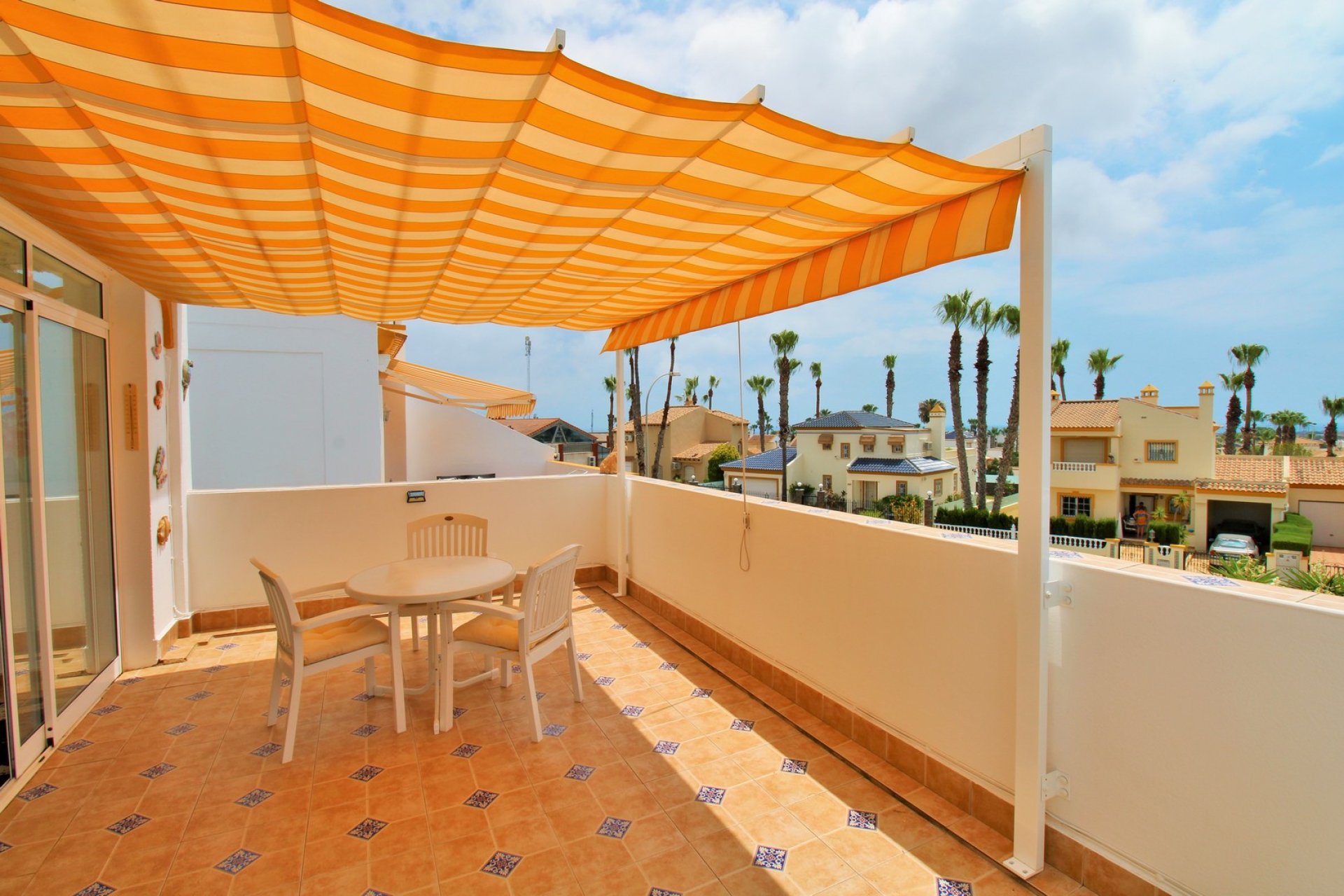 Resale - Villa -
Villamartín - Los Dolses