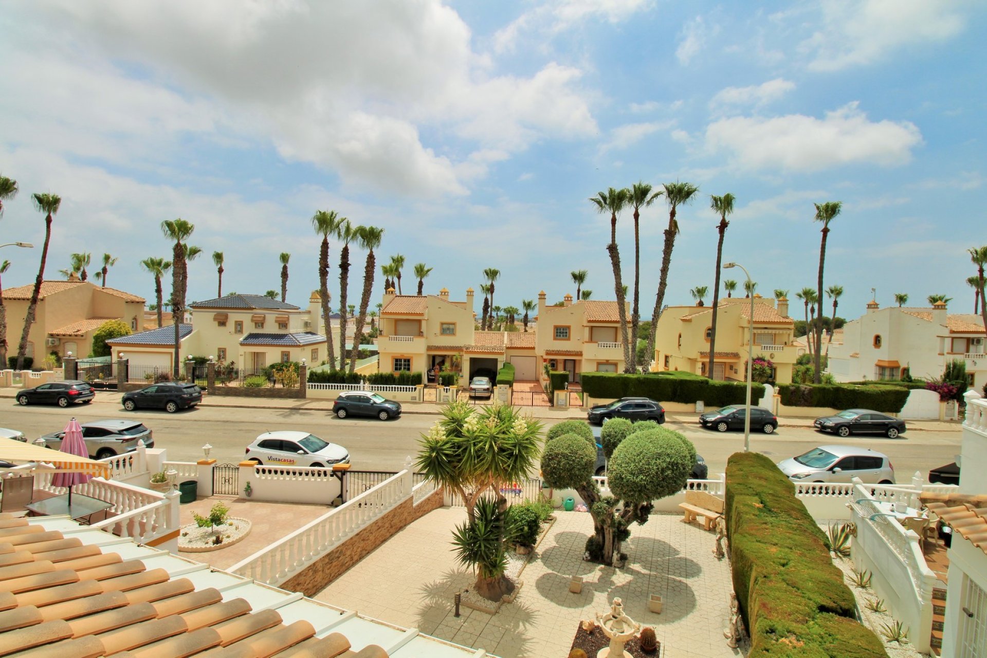 Resale - Villa -
Villamartín - Los Dolses