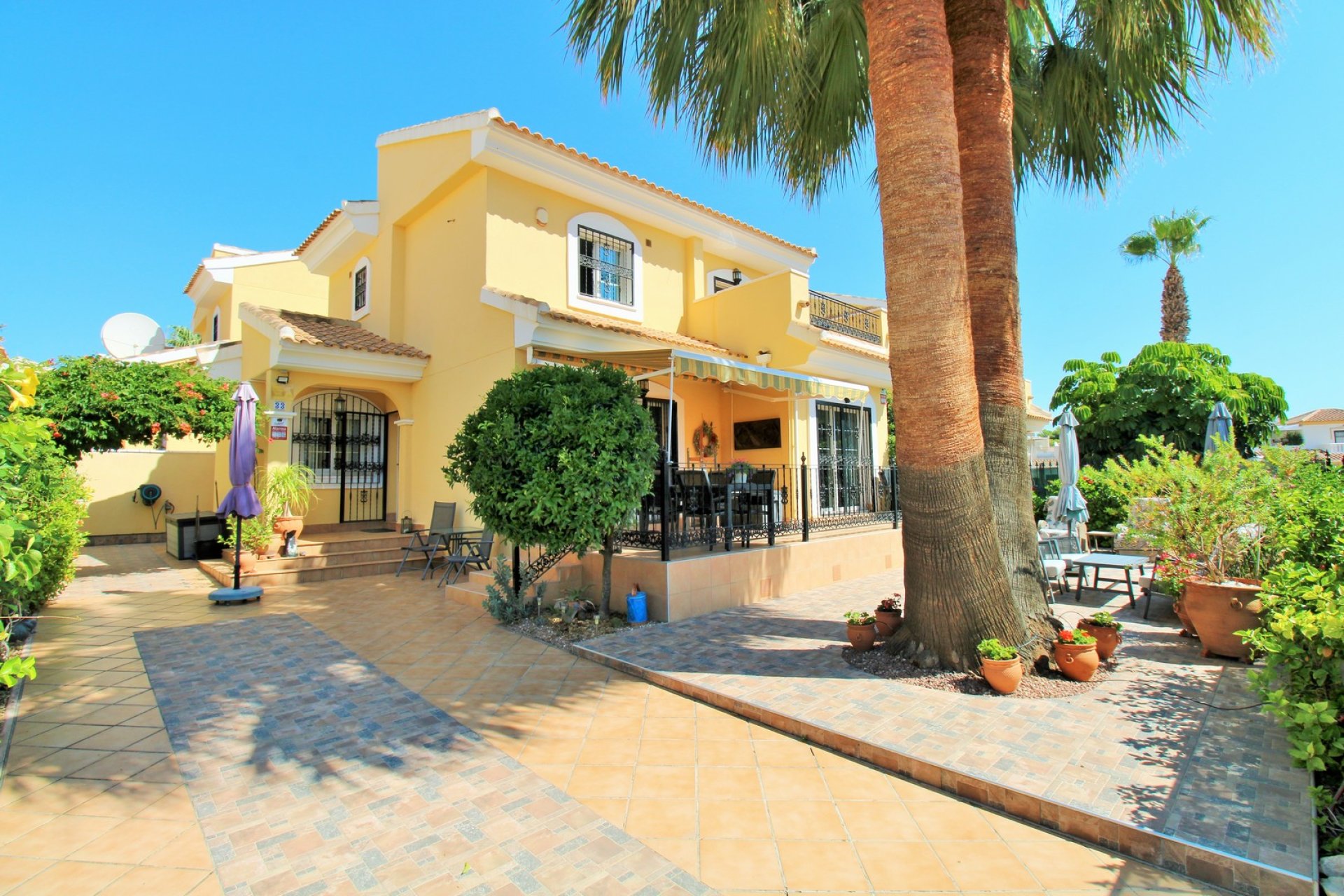 Resale - Villa -
Villamartín - Los Dolses