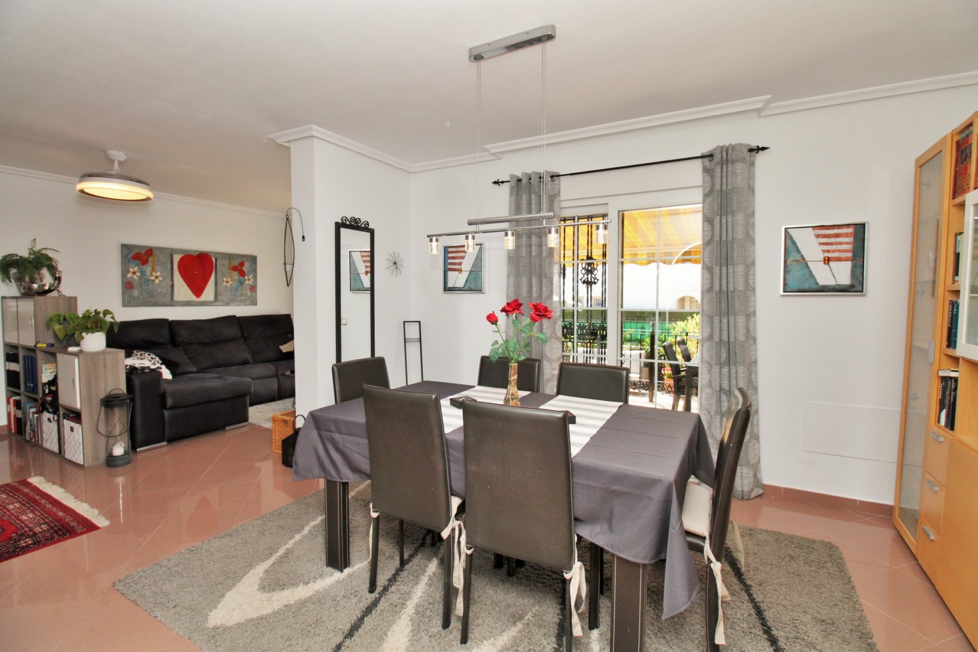 Resale - Villa -
Villamartín - Los Dolses