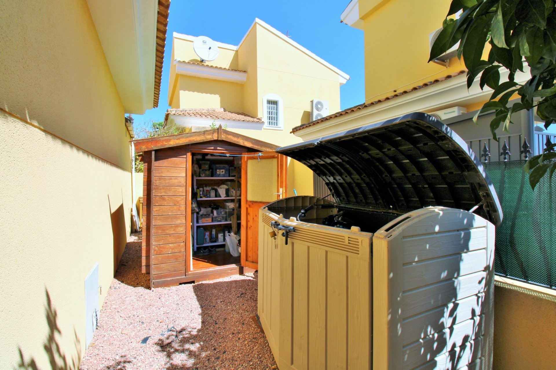 Resale - Villa -
Villamartín - Los Dolses