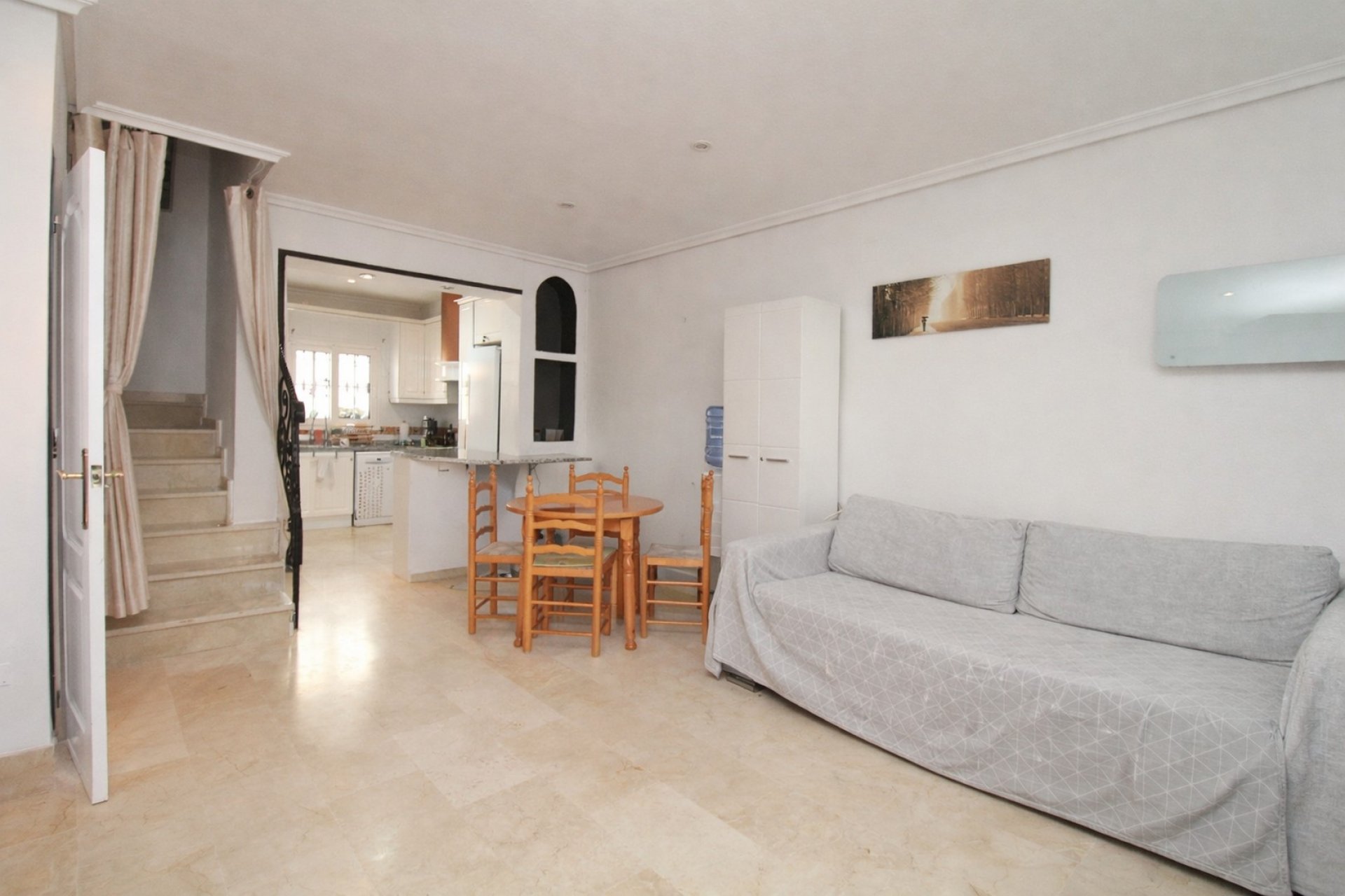 Resale - Villa -
Villamartín - Los Dolses