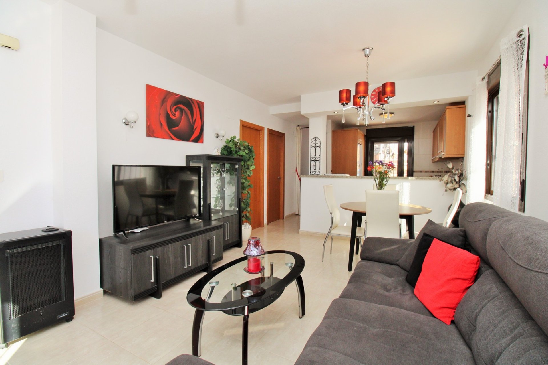 Resale - Villa -
Villamartín - PAU 8