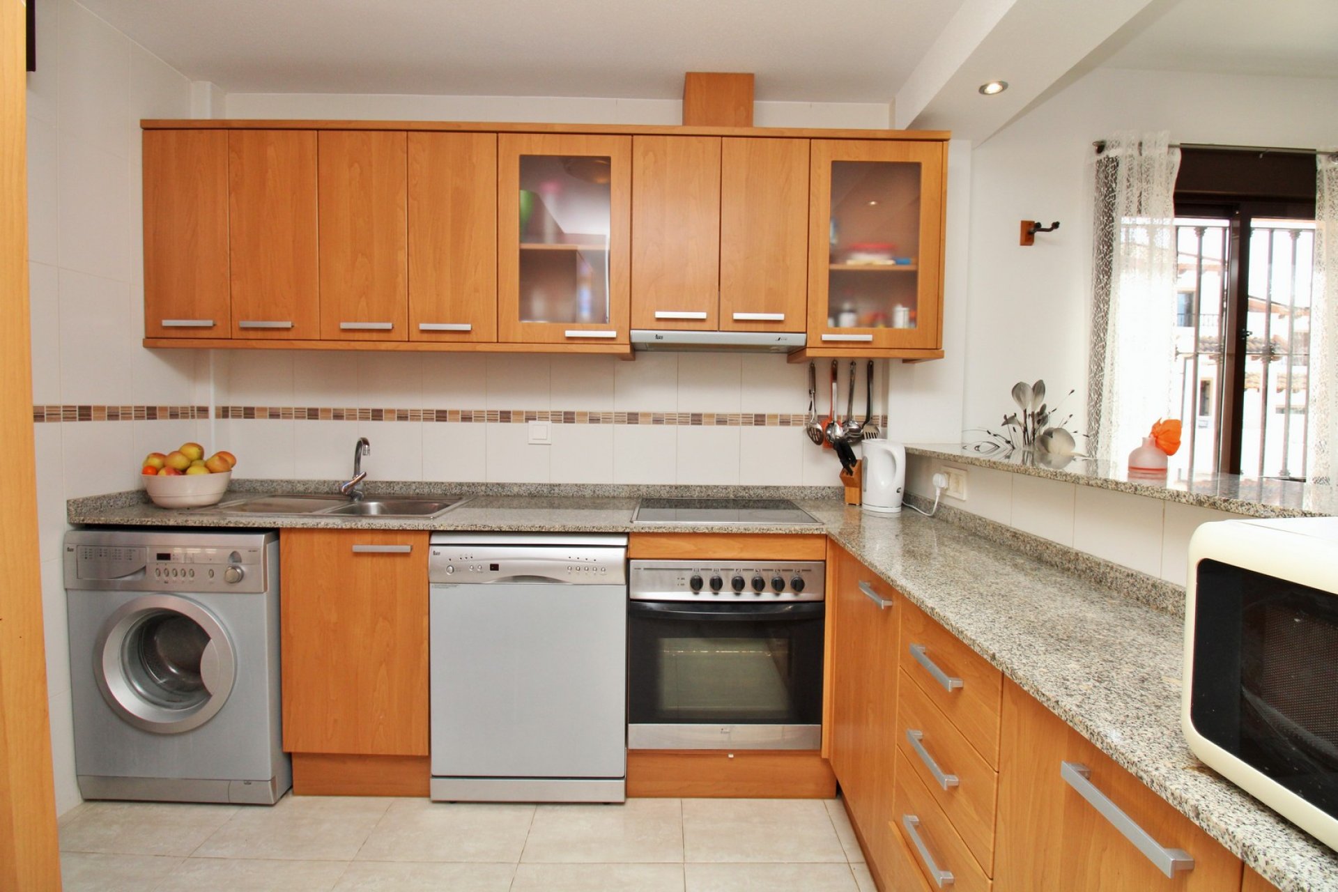 Resale - Villa -
Villamartín - PAU 8