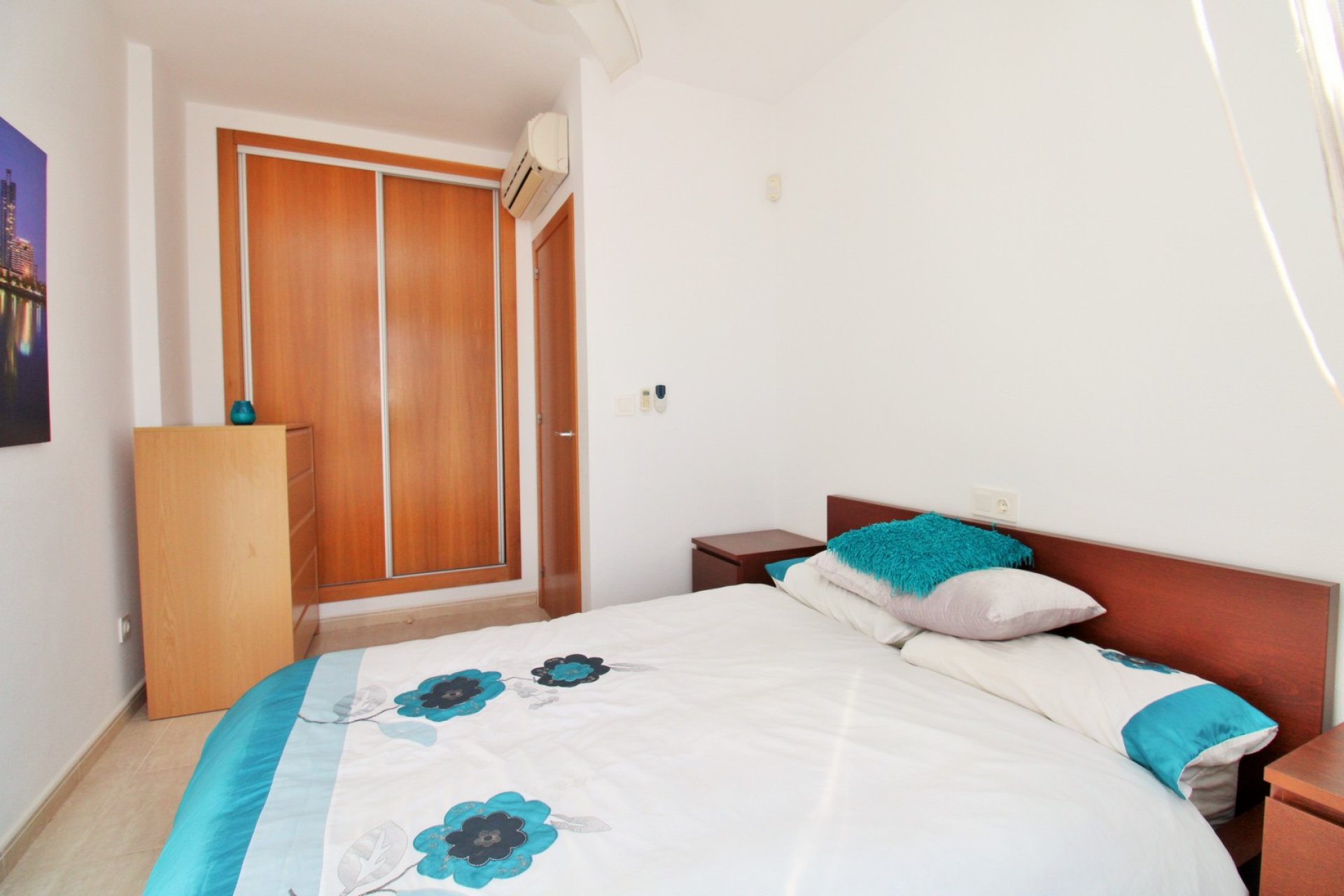 Resale - Villa -
Villamartín - PAU 8