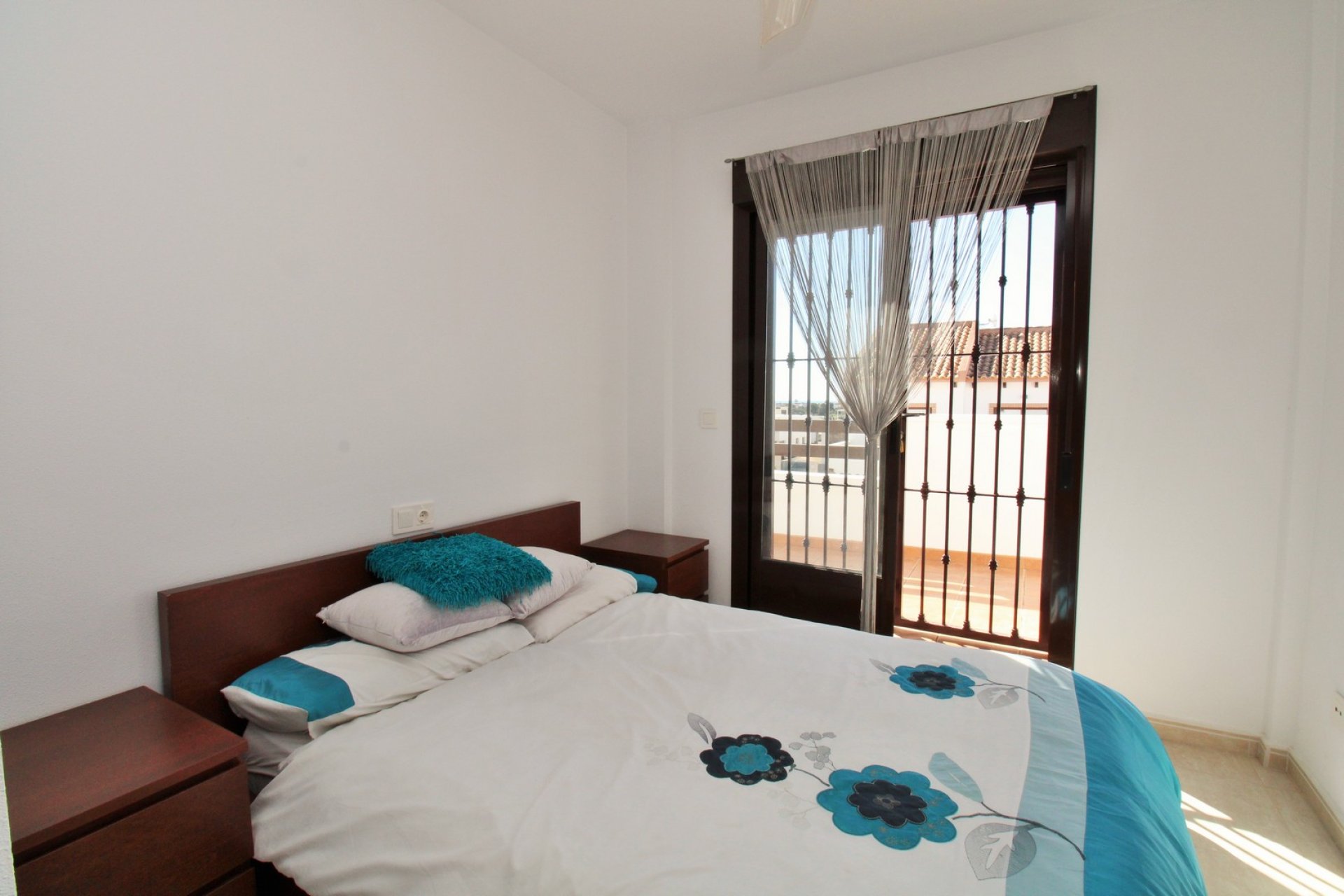 Resale - Villa -
Villamartín - PAU 8
