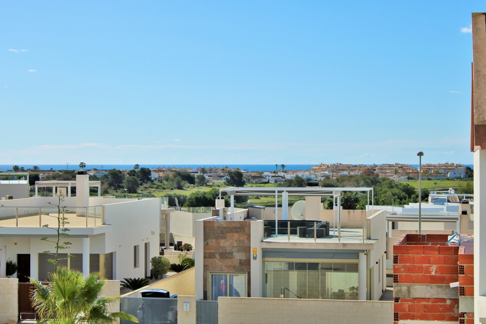 Resale - Villa -
Villamartín - PAU 8