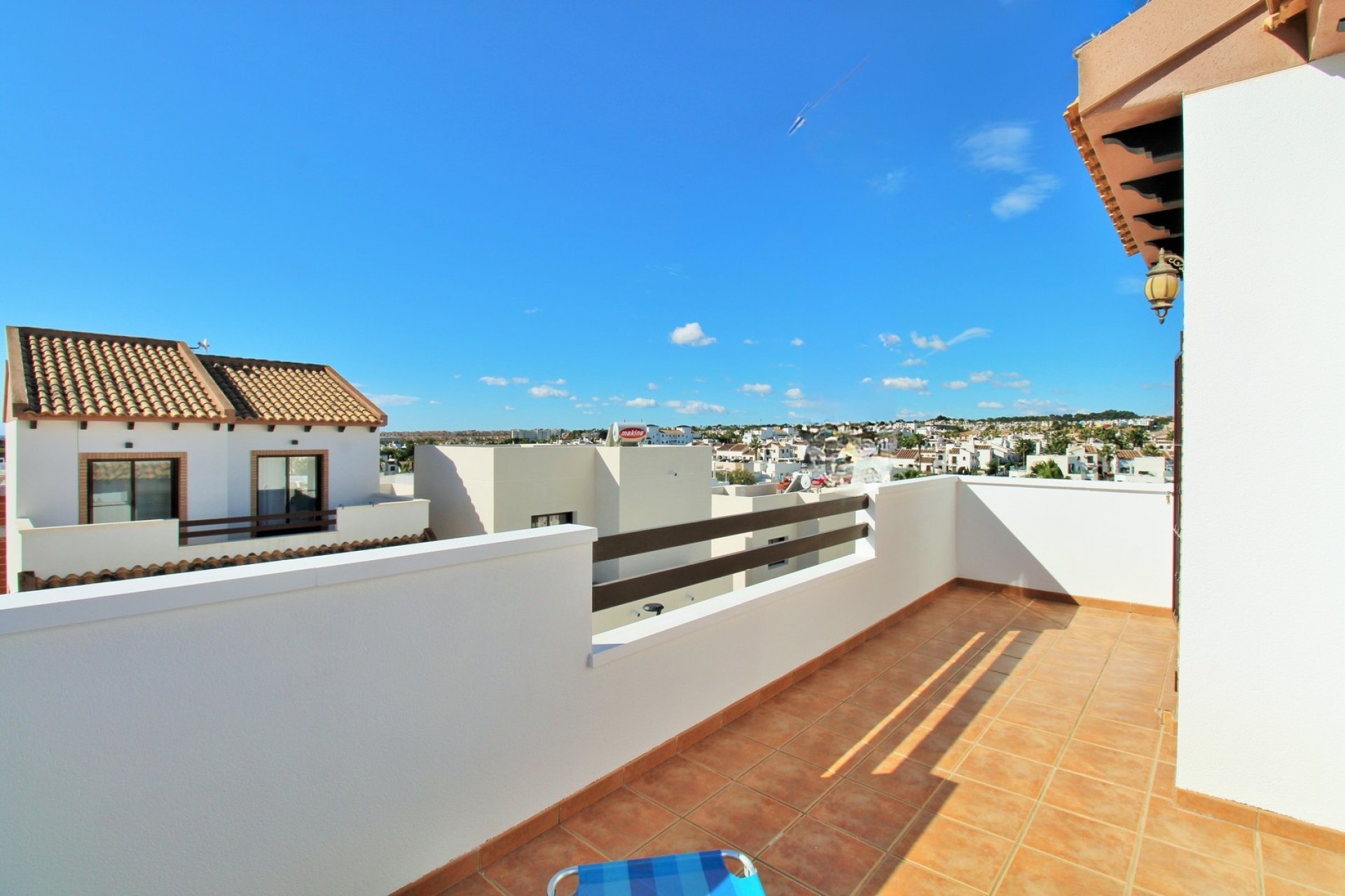 Resale - Villa -
Villamartín - PAU 8