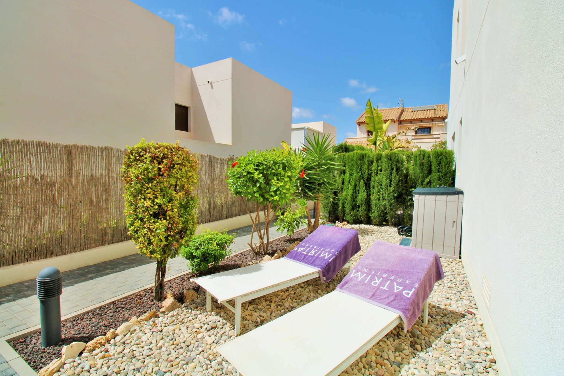 Resale - Villa -
Villamartín - PAU 8