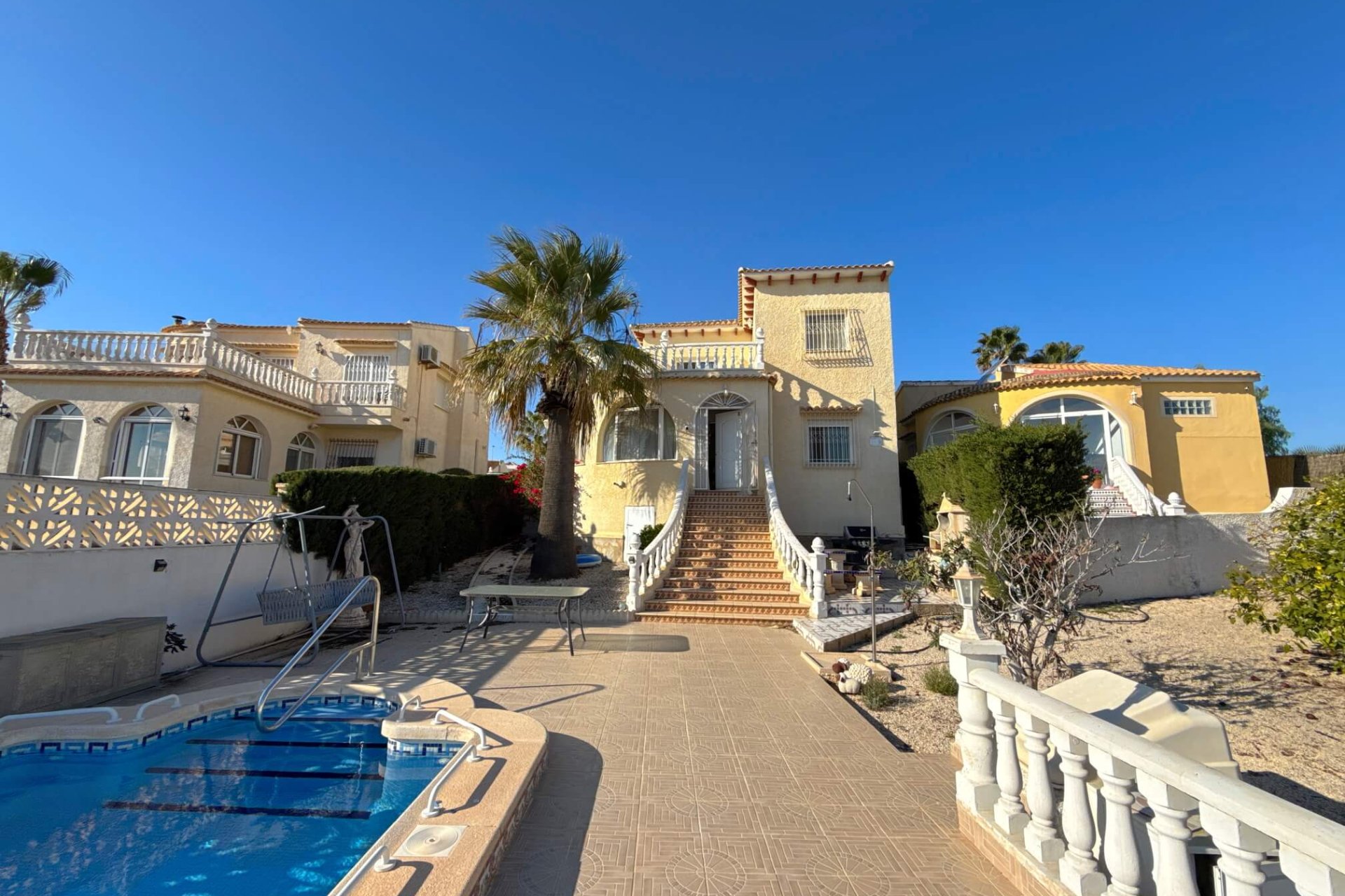 Resale - Villa -
Villamartín - Villamartin