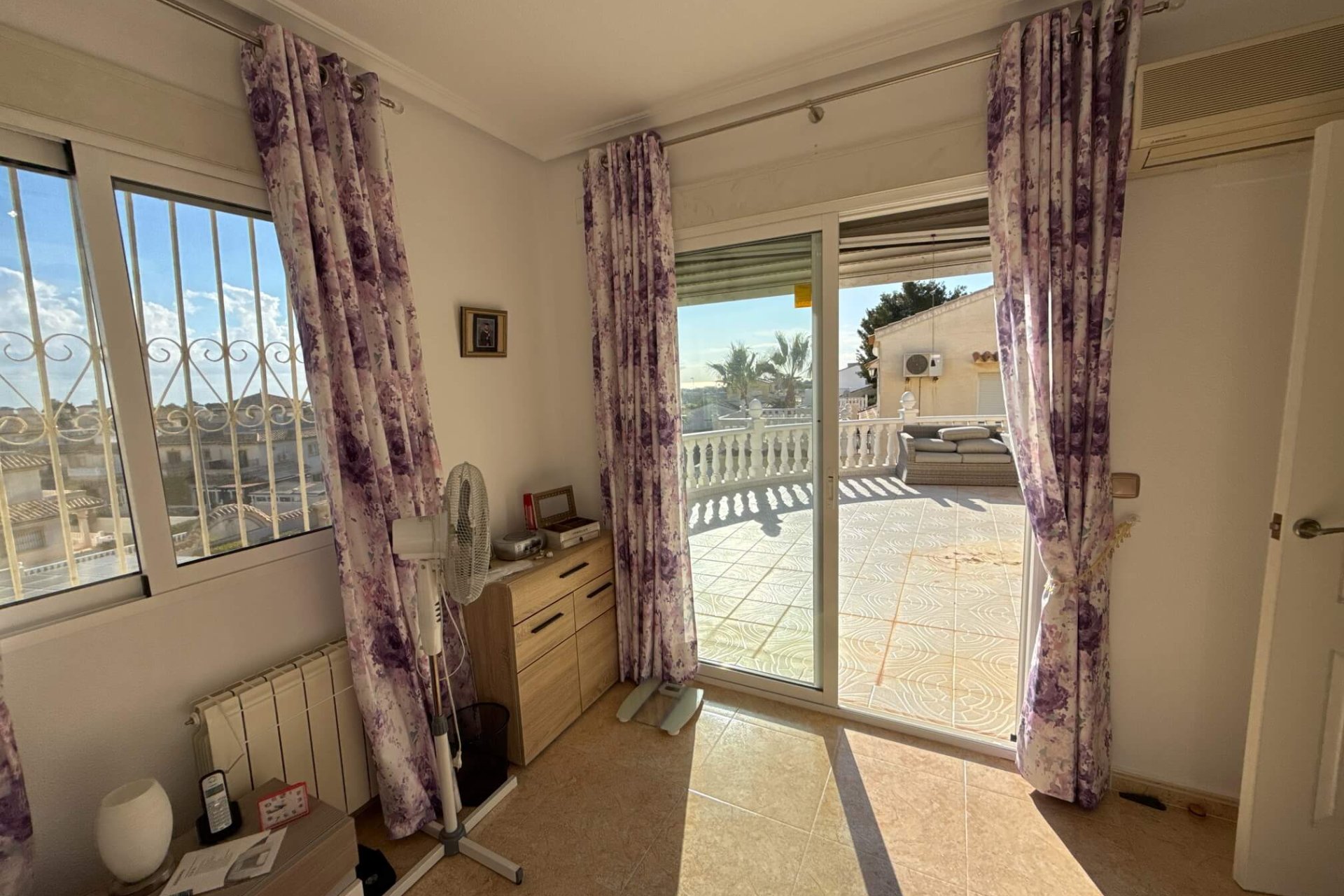 Resale - Villa -
Villamartín - Villamartin