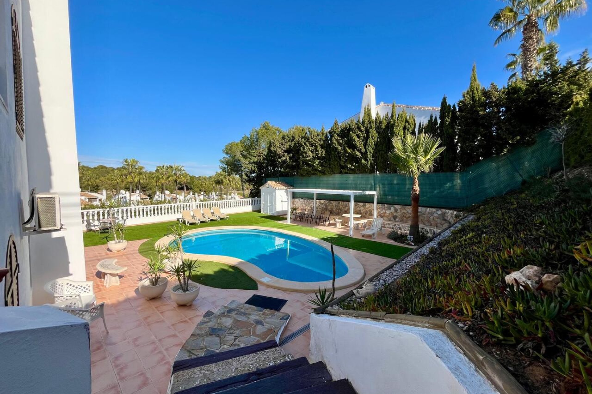 Resale - Villa -
Villamartín - Villamartin