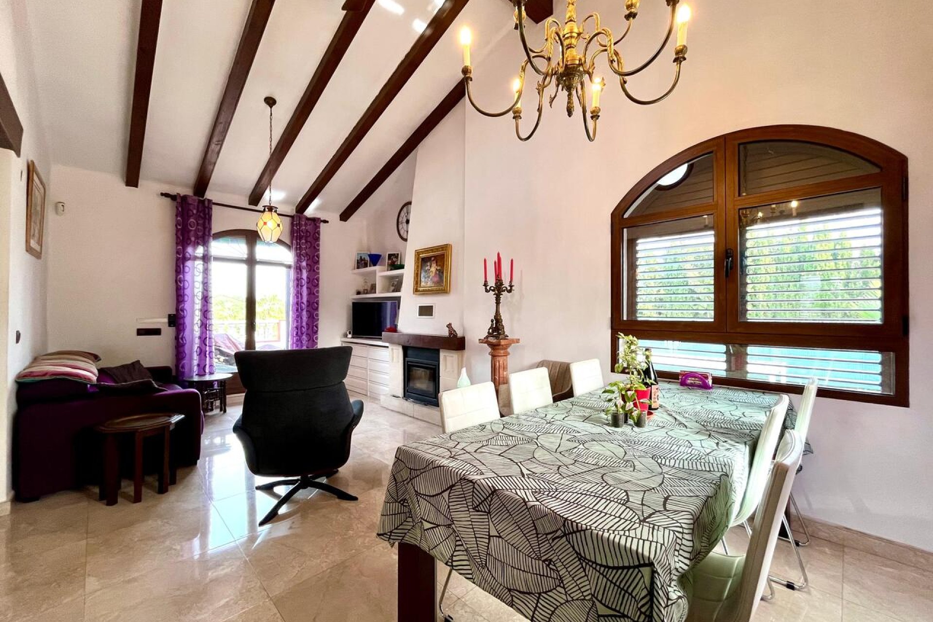 Resale - Villa -
Villamartín - Villamartin