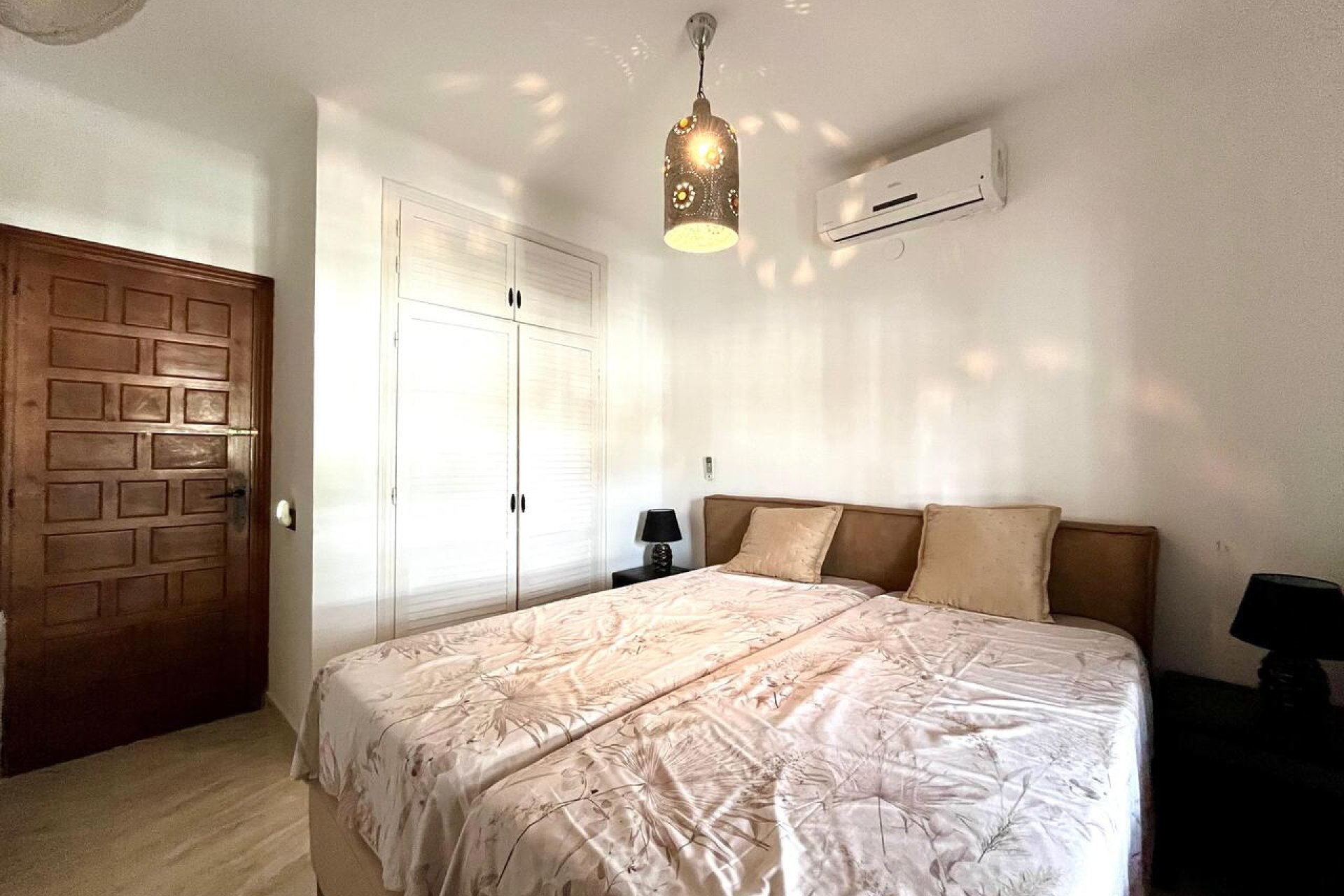 Resale - Villa -
Villamartín - Villamartin