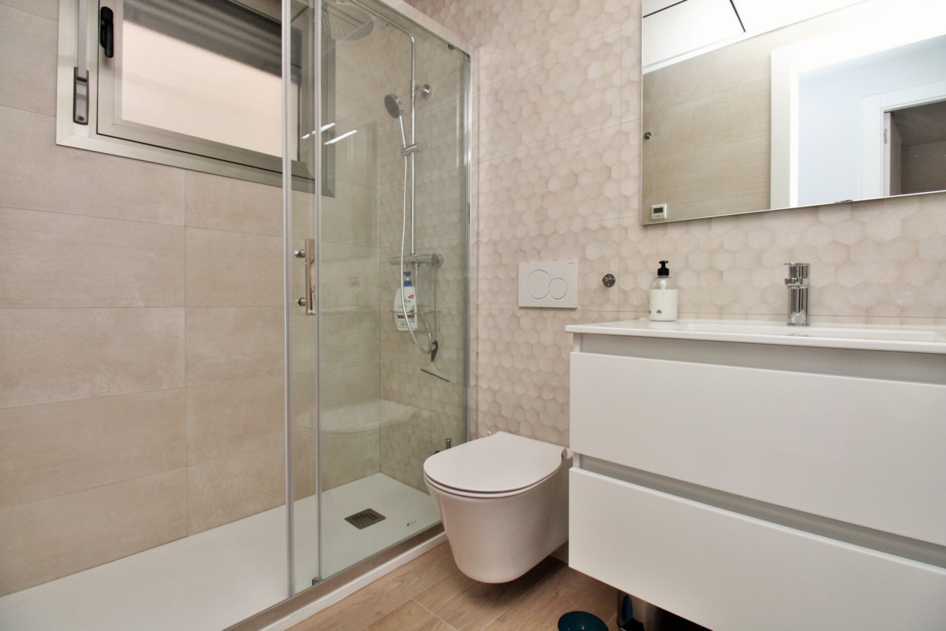 Resale - Villa -
Villamartín - Villamartin