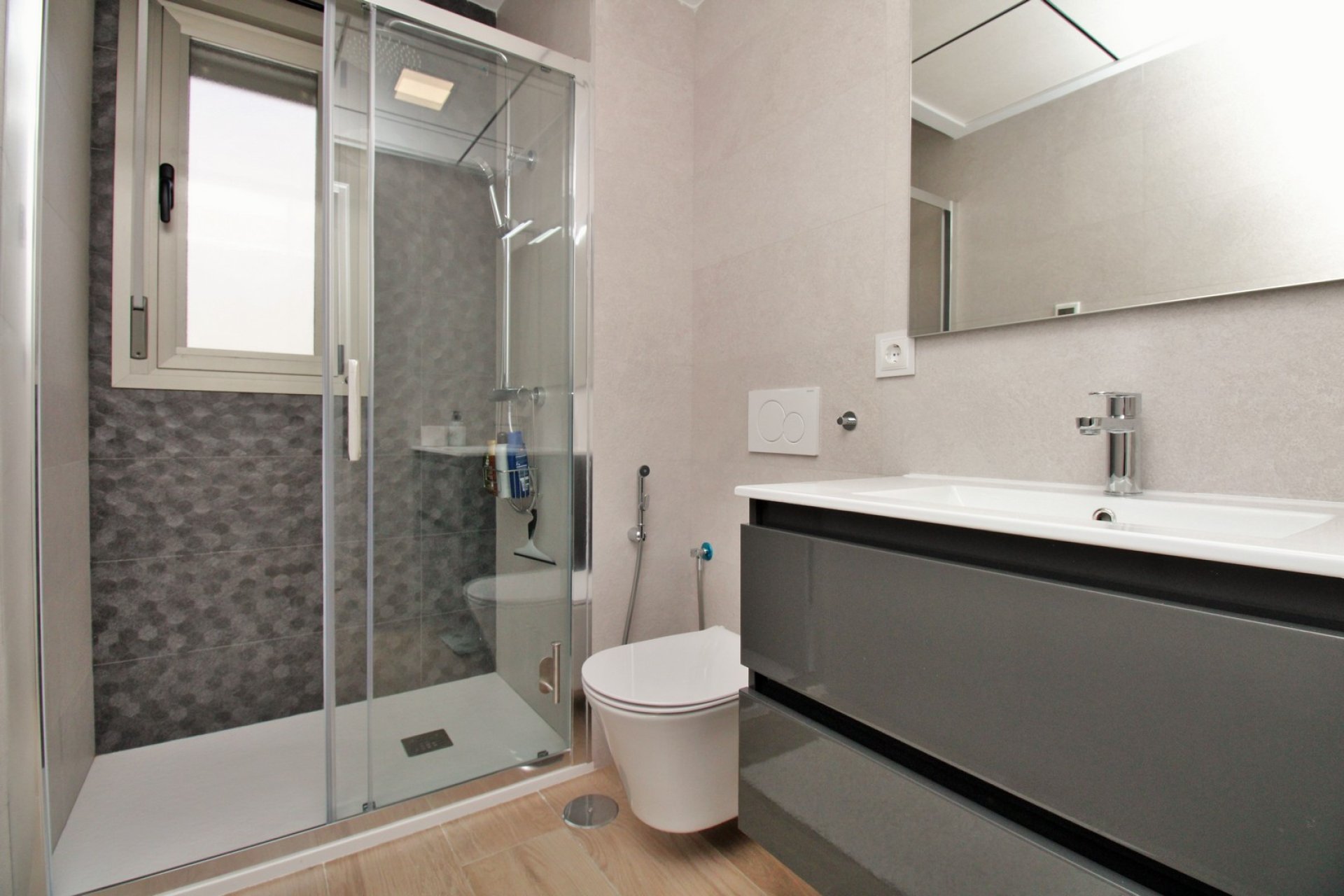 Resale - Villa -
Villamartín - Villamartin
