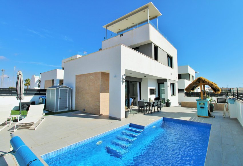 Resale - Villa -
Villamartín - Villamartin