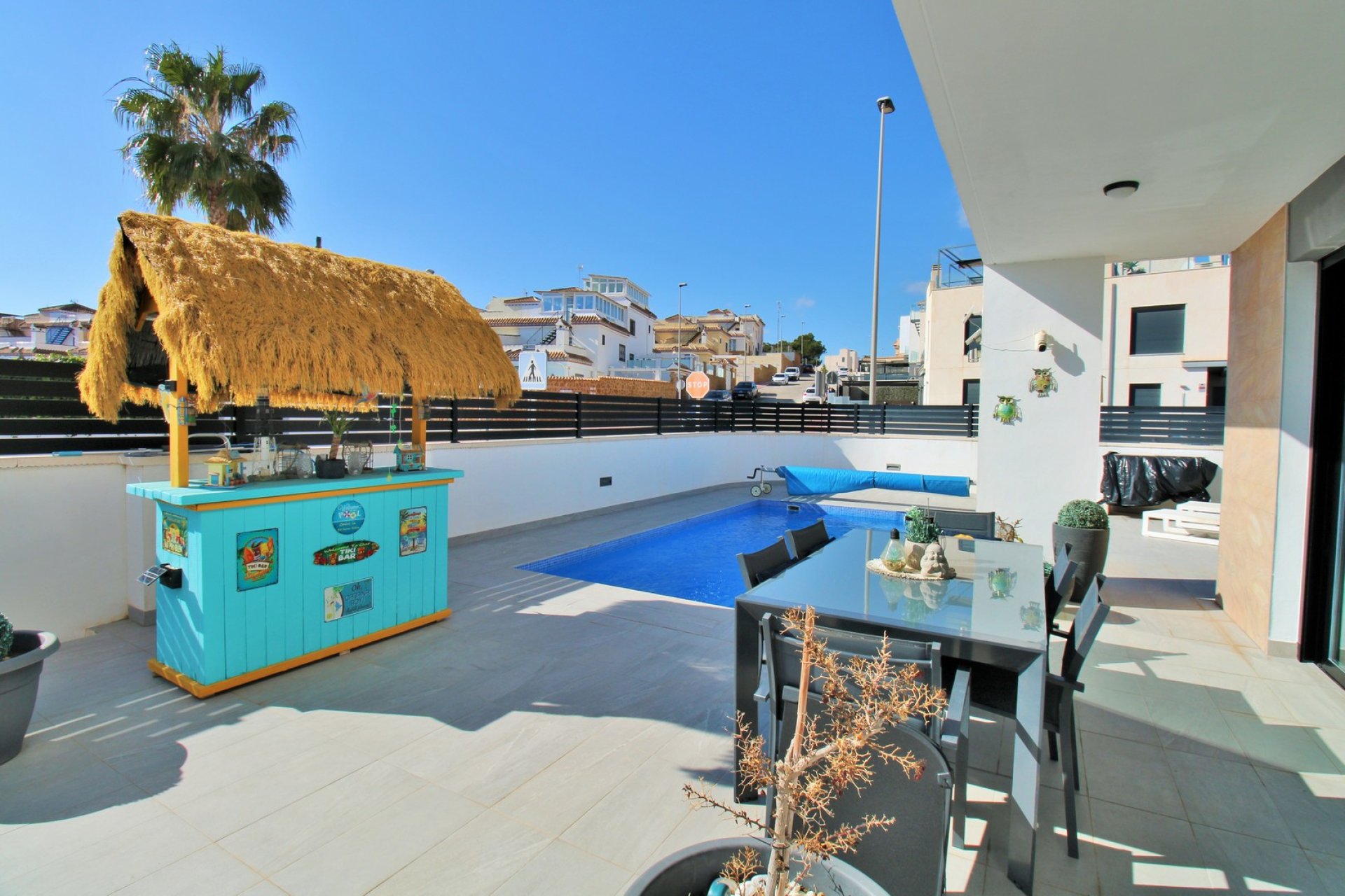 Resale - Villa -
Villamartín - Villamartin