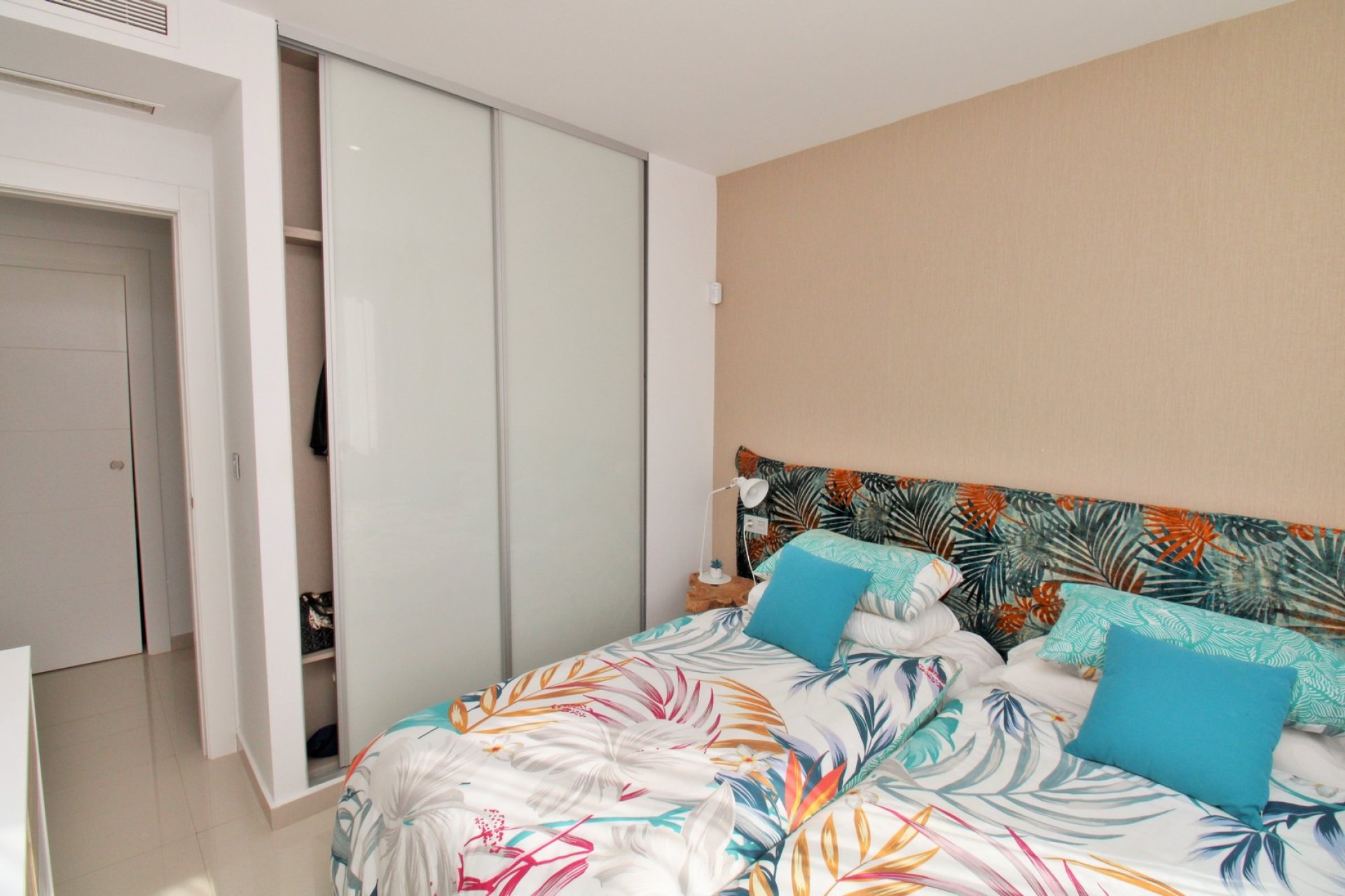 Resale - Villa -
Villamartín - Villamartin