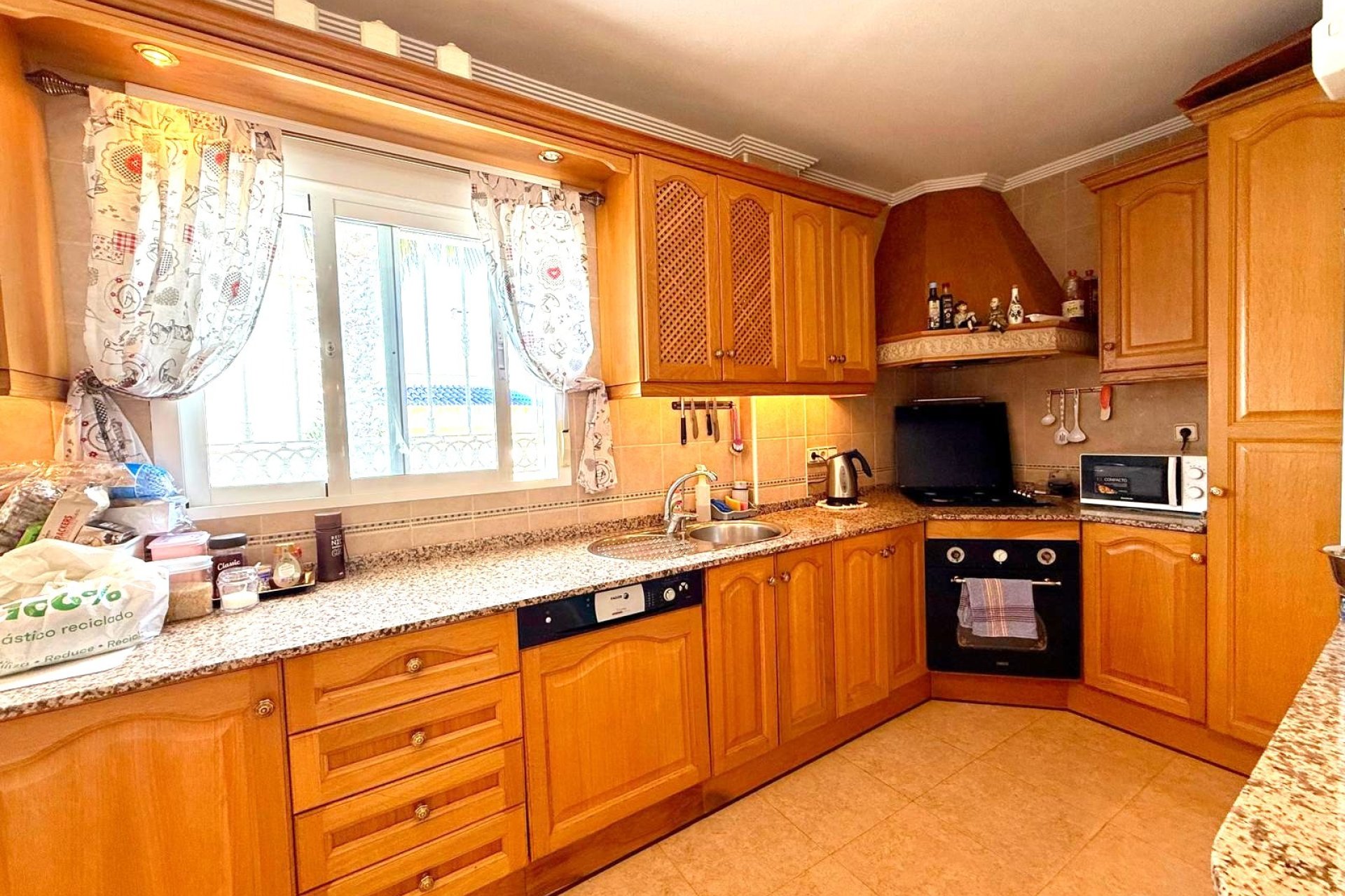 Resale - Villa -
Villamartín - Villamartin