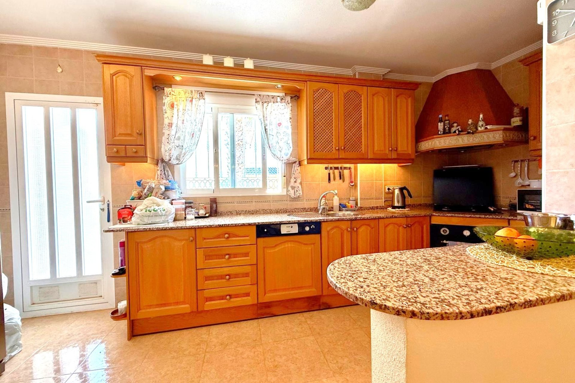 Resale - Villa -
Villamartín - Villamartin