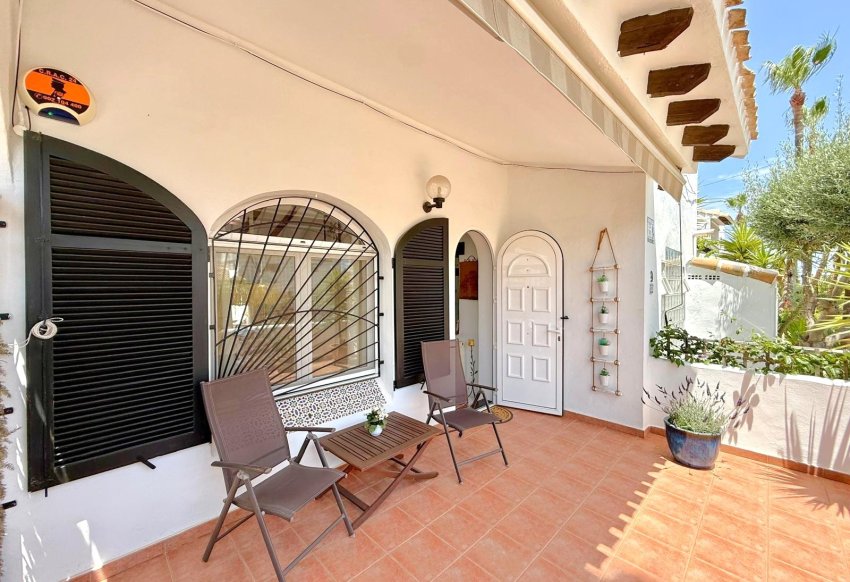 Resale - Villa -
Villamartín - Villamartin