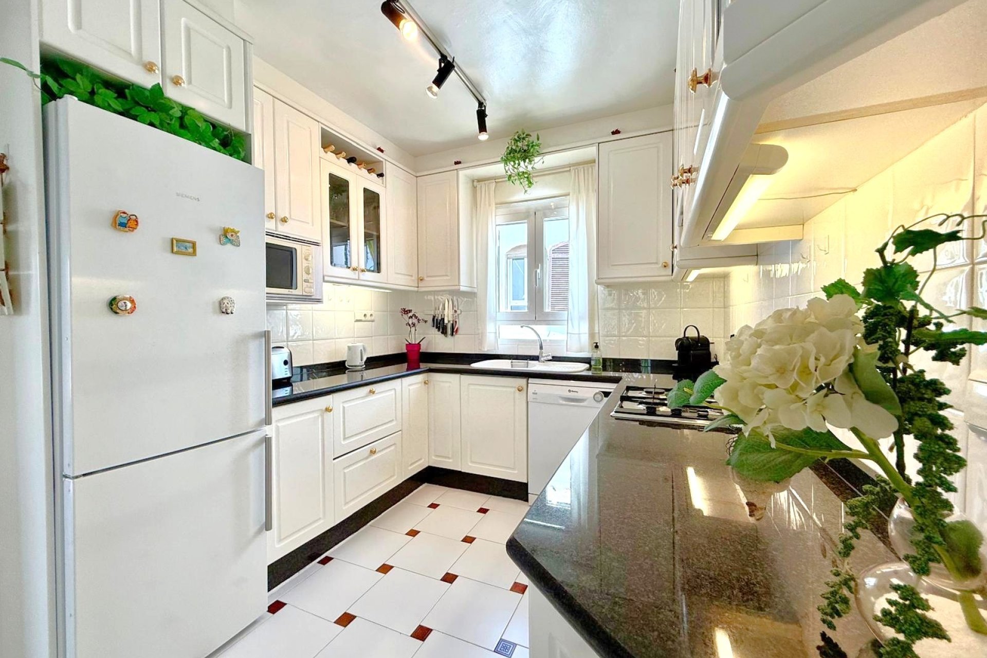 Resale - Villa -
Villamartín - Villamartin