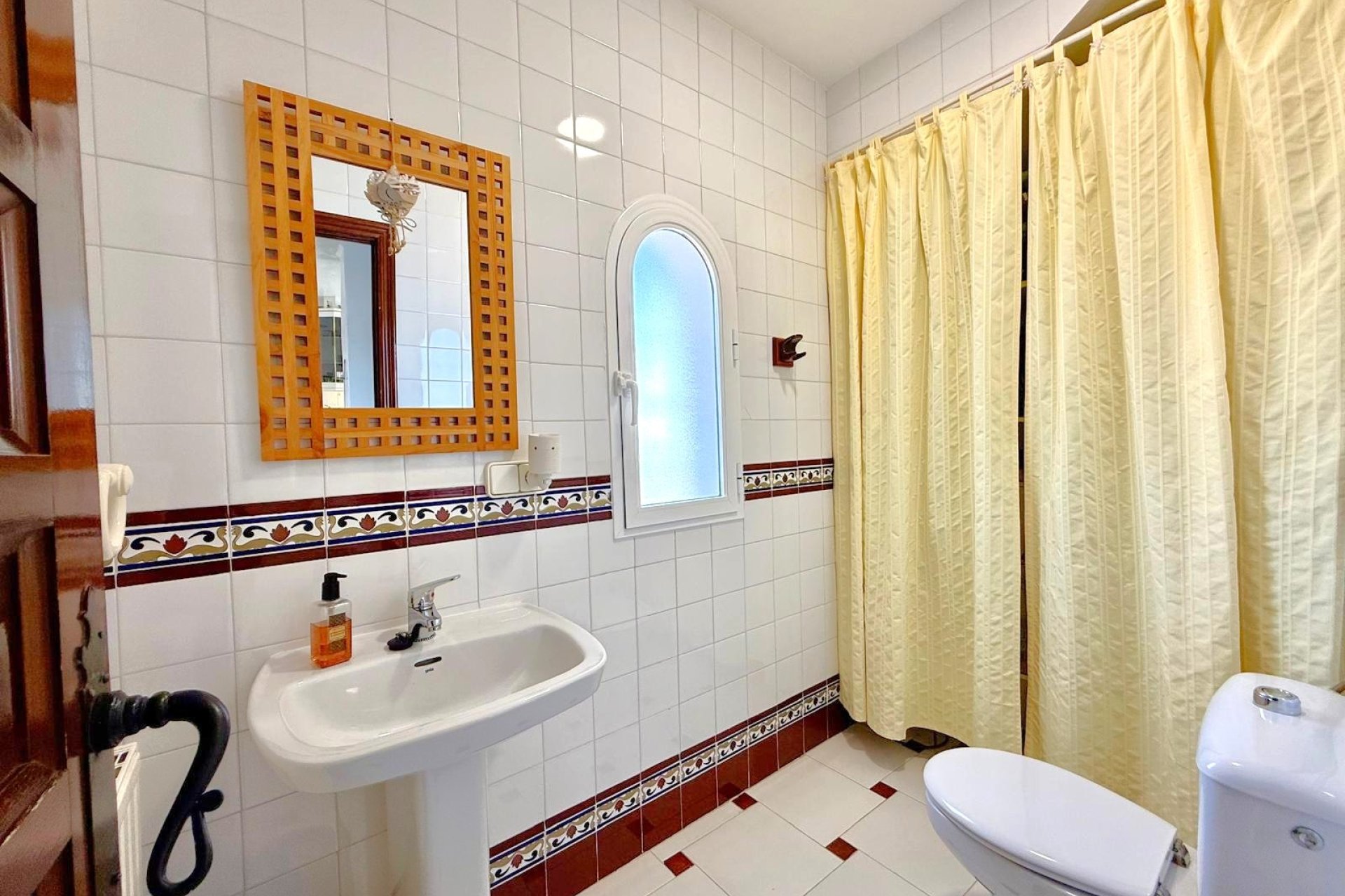 Resale - Villa -
Villamartín - Villamartin