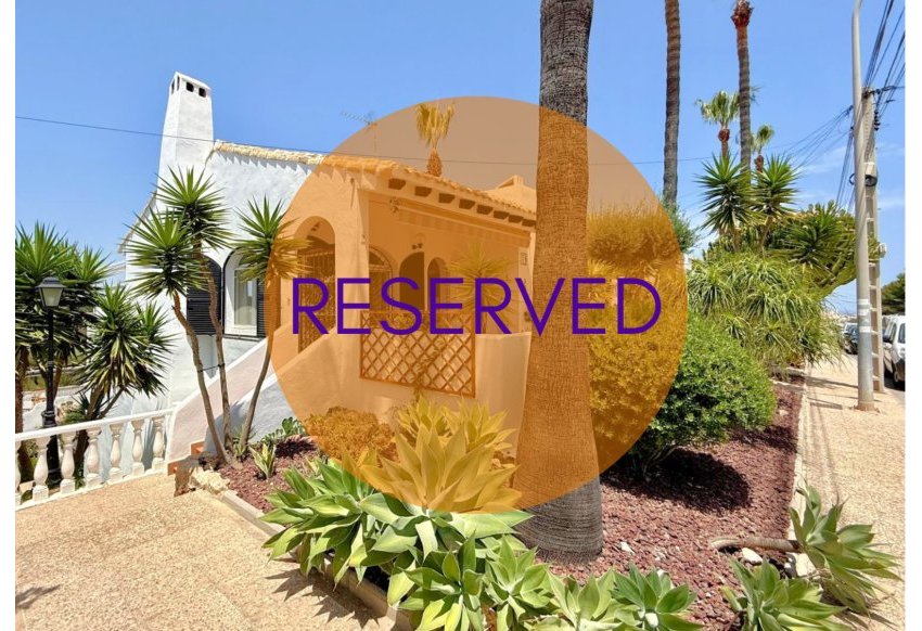 Resale - Villa -
Villamartín - Villamartin