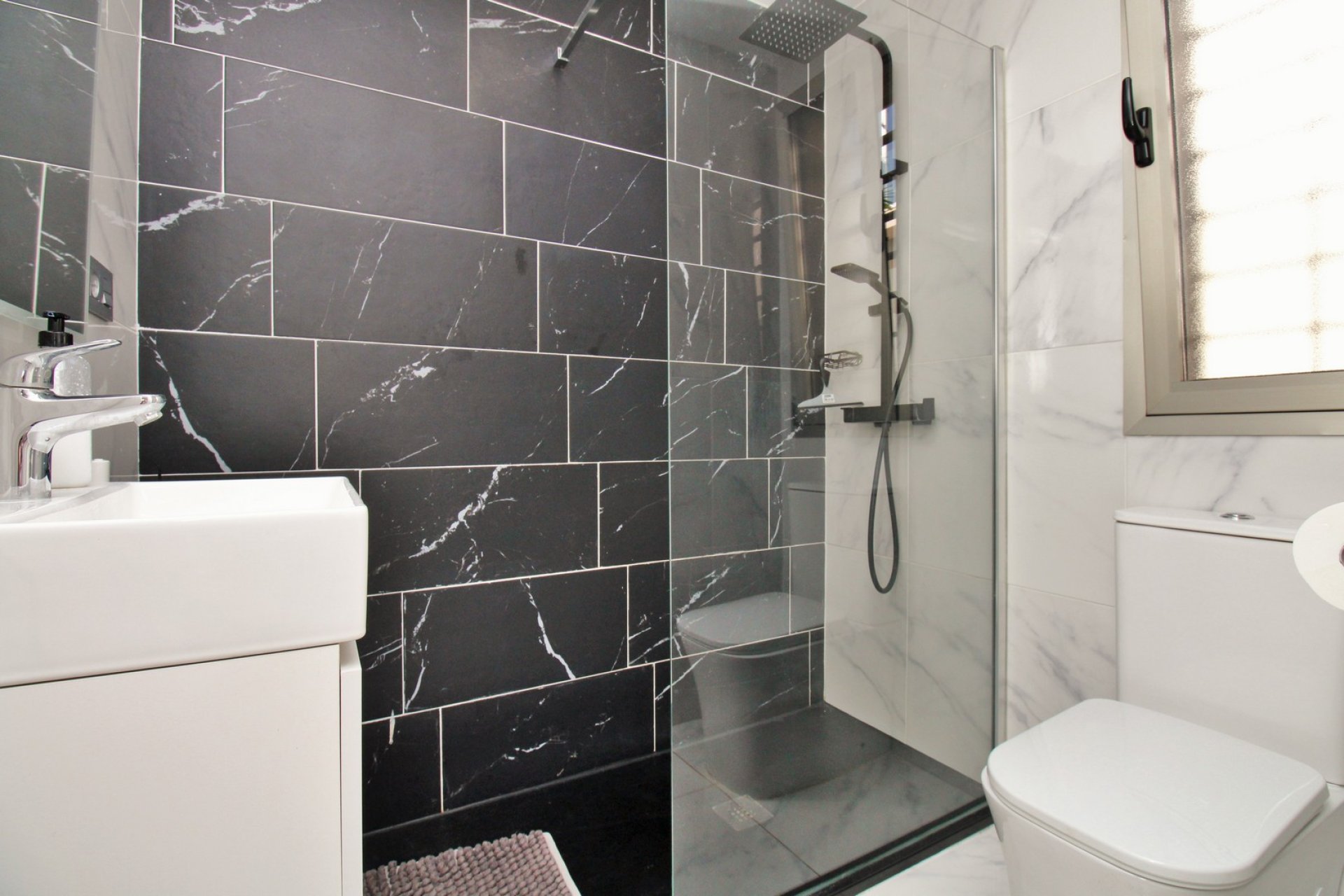 Resale - Villa -
Villamartín - Villamartin