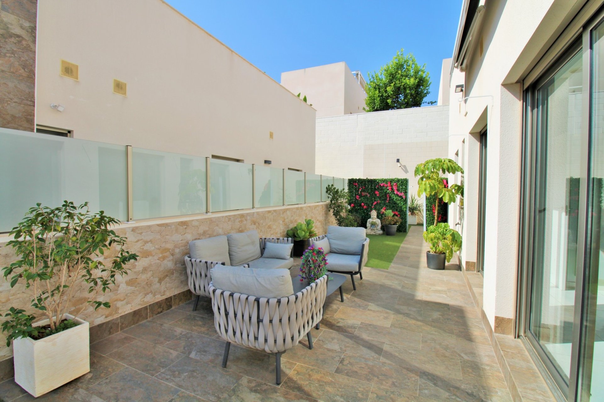 Resale - Villa -
Villamartín - Villamartin