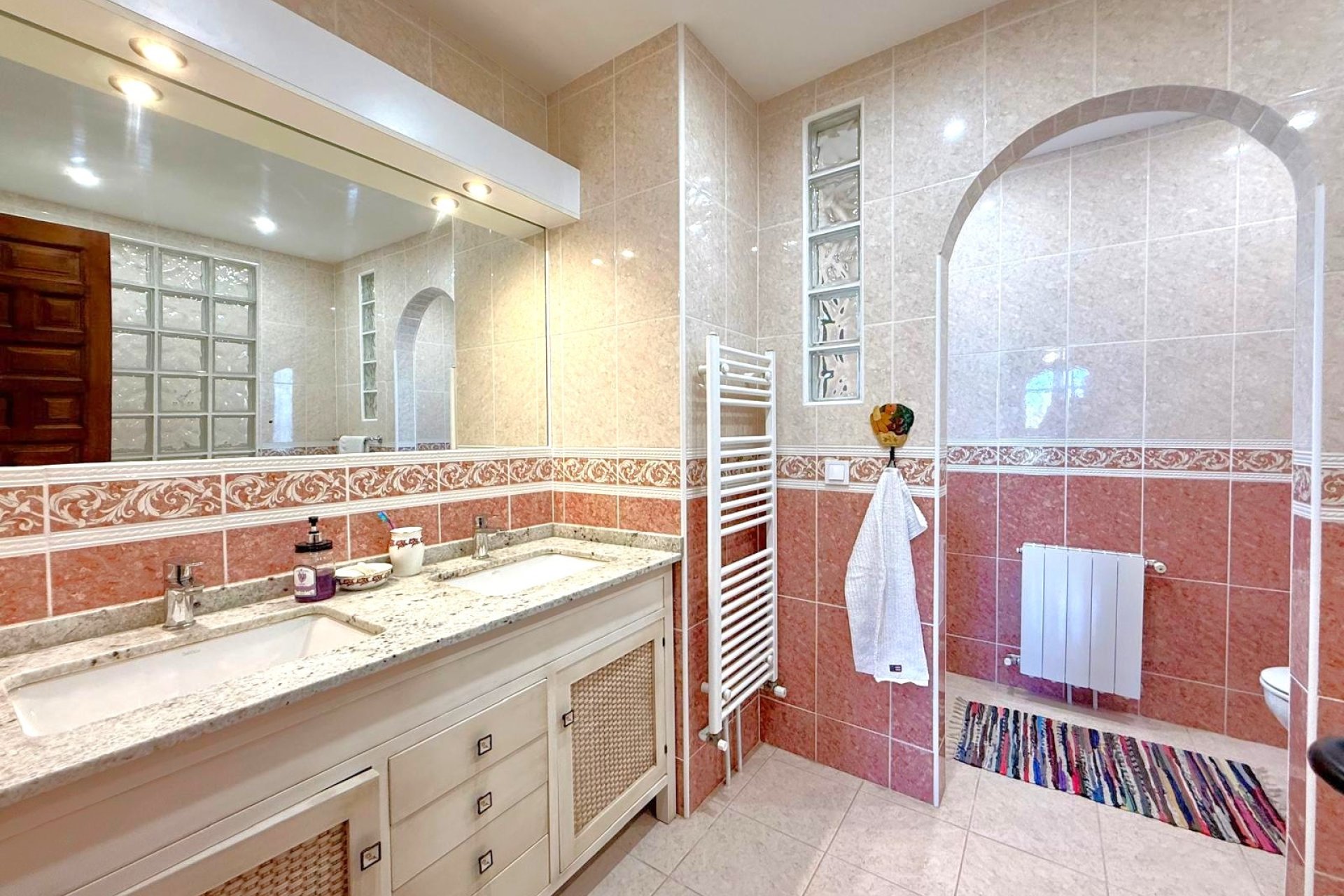 Resale - Villa -
Villamartín - Villamartin