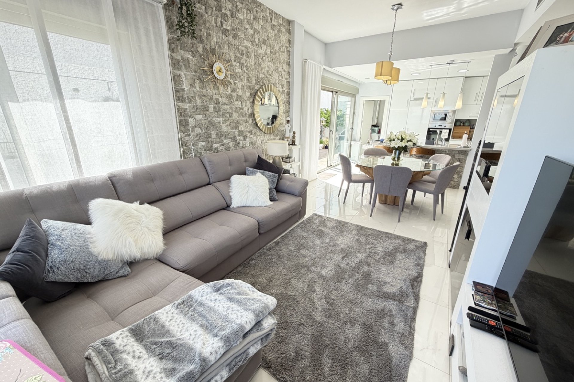 Resale - Villa -
Villamartín - Villamartin