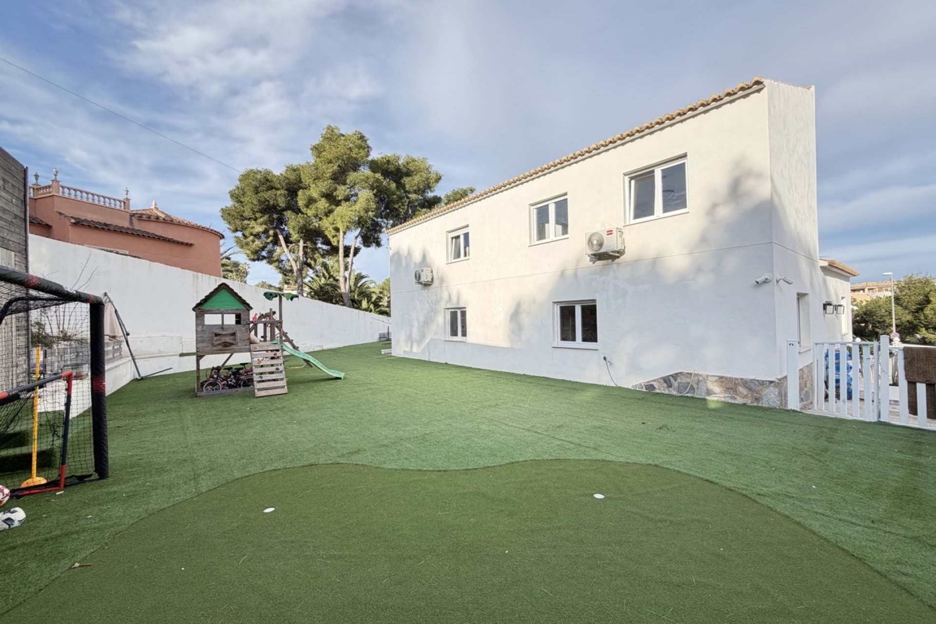 Resale - Villa -
Villamartín - Villamartin