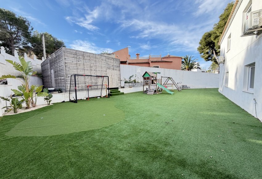 Resale - Villa -
Villamartín - Villamartin