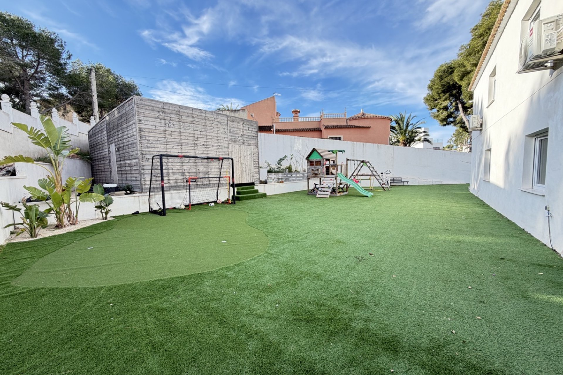 Resale - Villa -
Villamartín - Villamartin