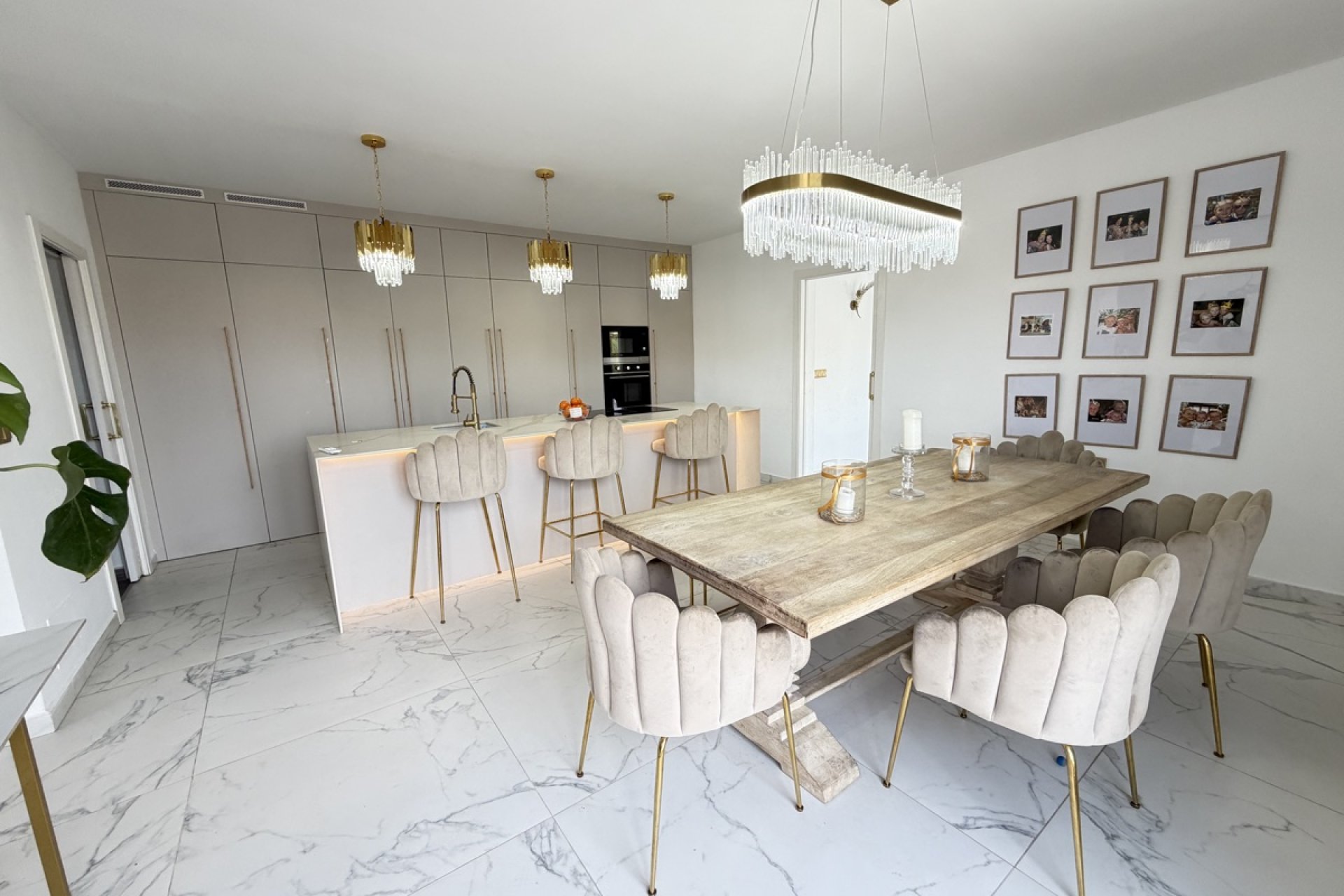 Resale - Villa -
Villamartín - Villamartin