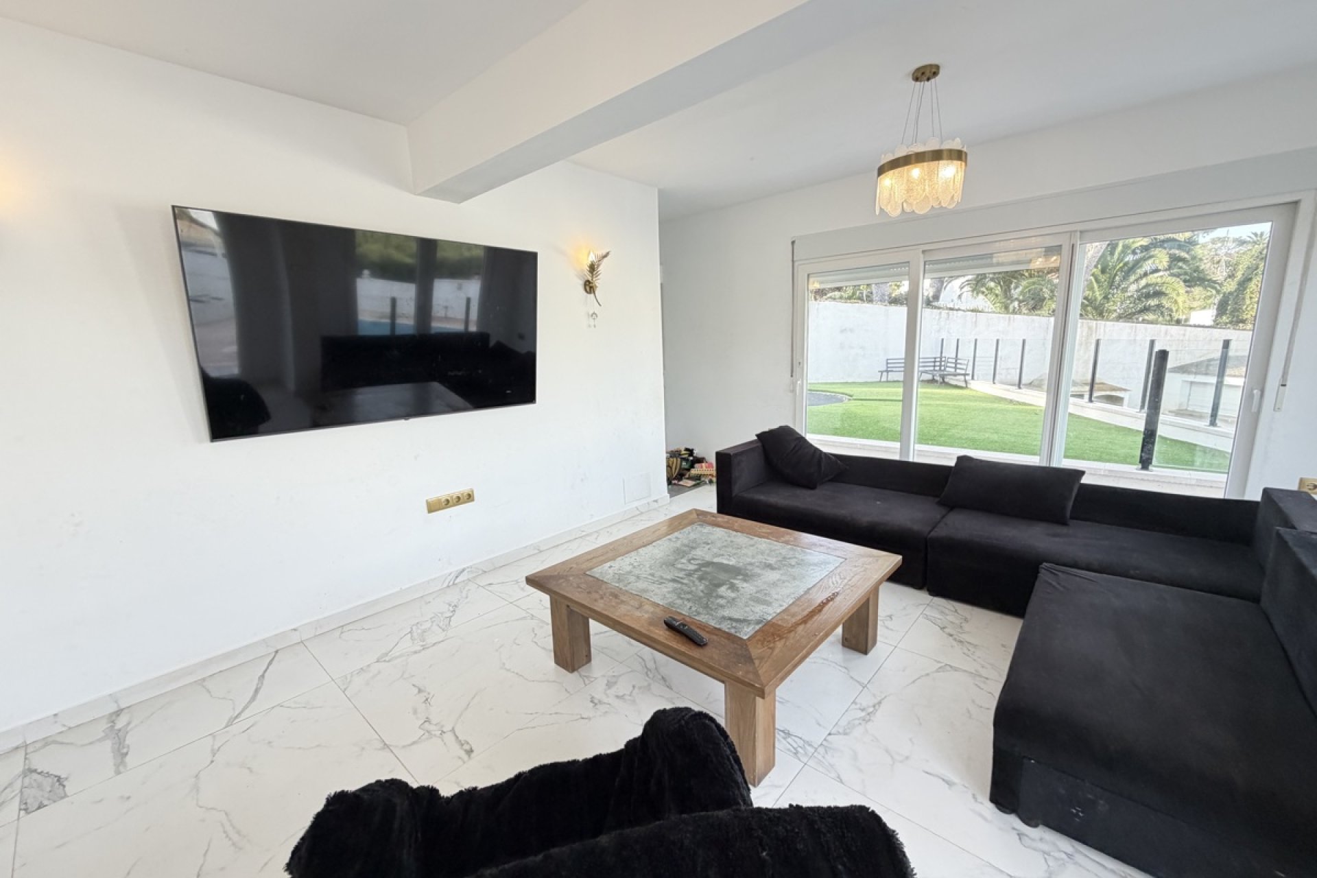 Resale - Villa -
Villamartín - Villamartin