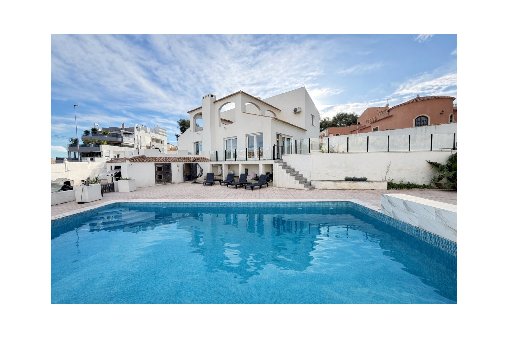 Resale - Villa -
Villamartín - Villamartin