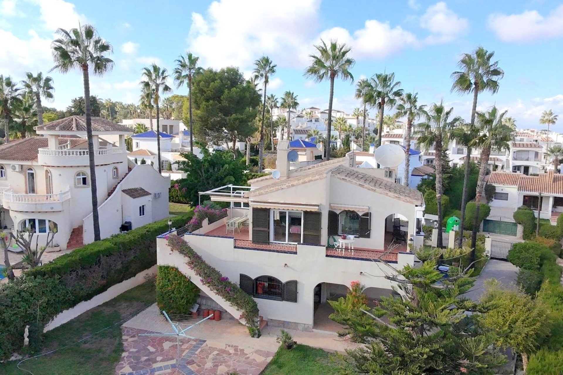 Resale - Villa -
Villamartin