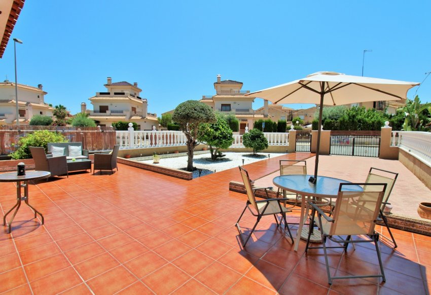 Reventa - Adosado -
La Zenia